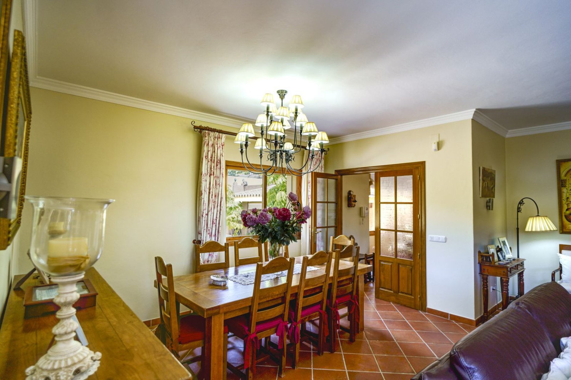 Resale - House - Detached Villa - Benahavís - Benahavís Centro