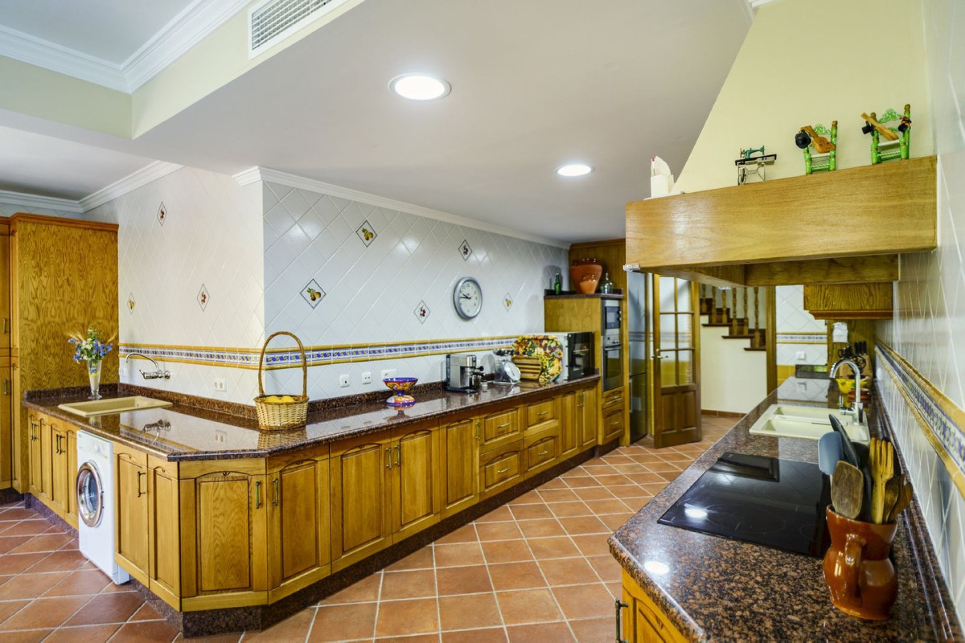 Resale - House - Detached Villa - Benahavís - Benahavís Centro