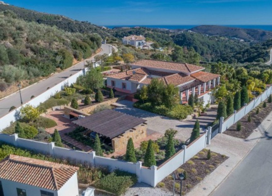 Resale - House - Detached Villa - Benahavís - Benahavís Centro