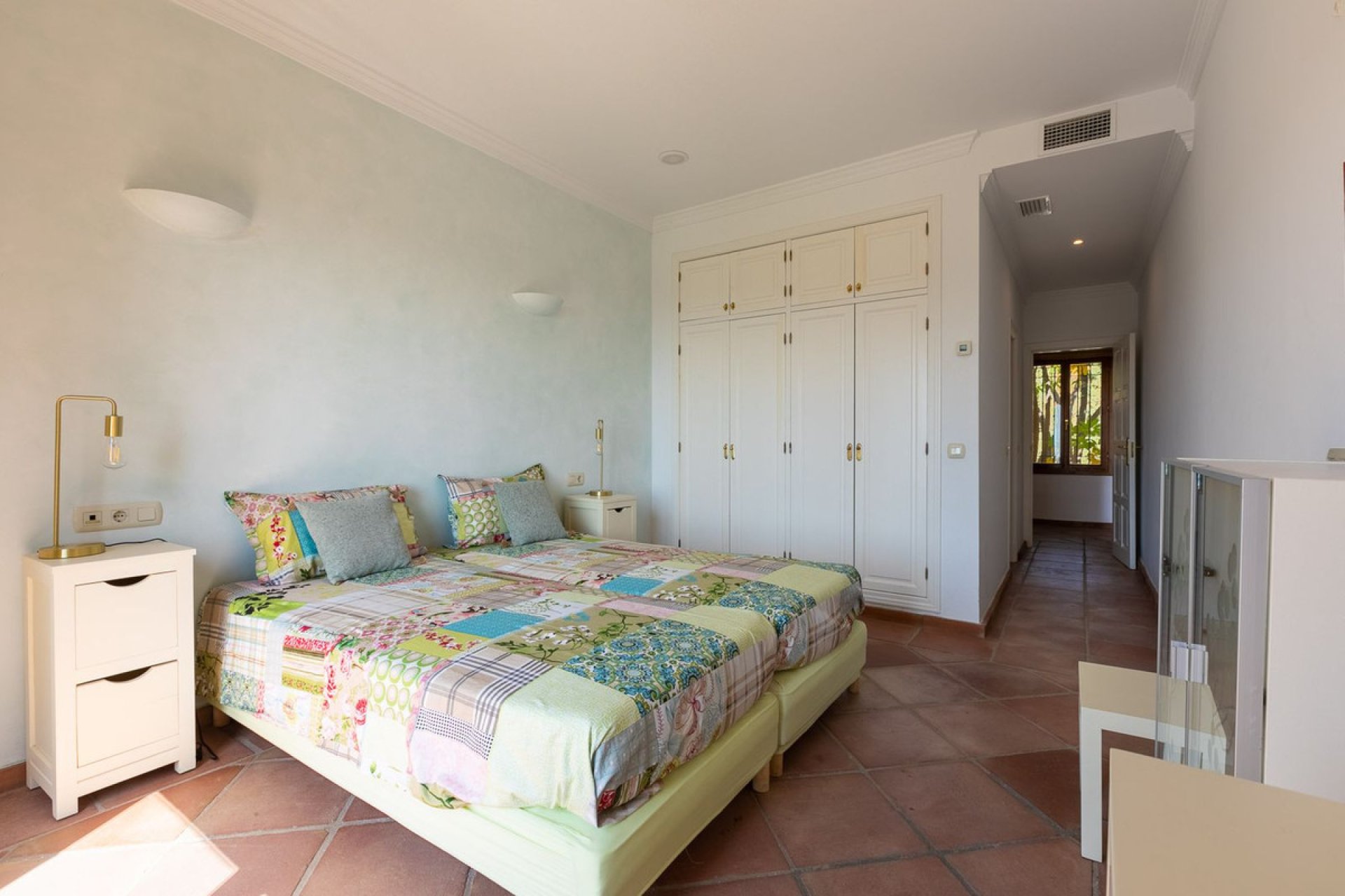 Resale - House - Detached Villa - Benahavís - Benahavís Centro