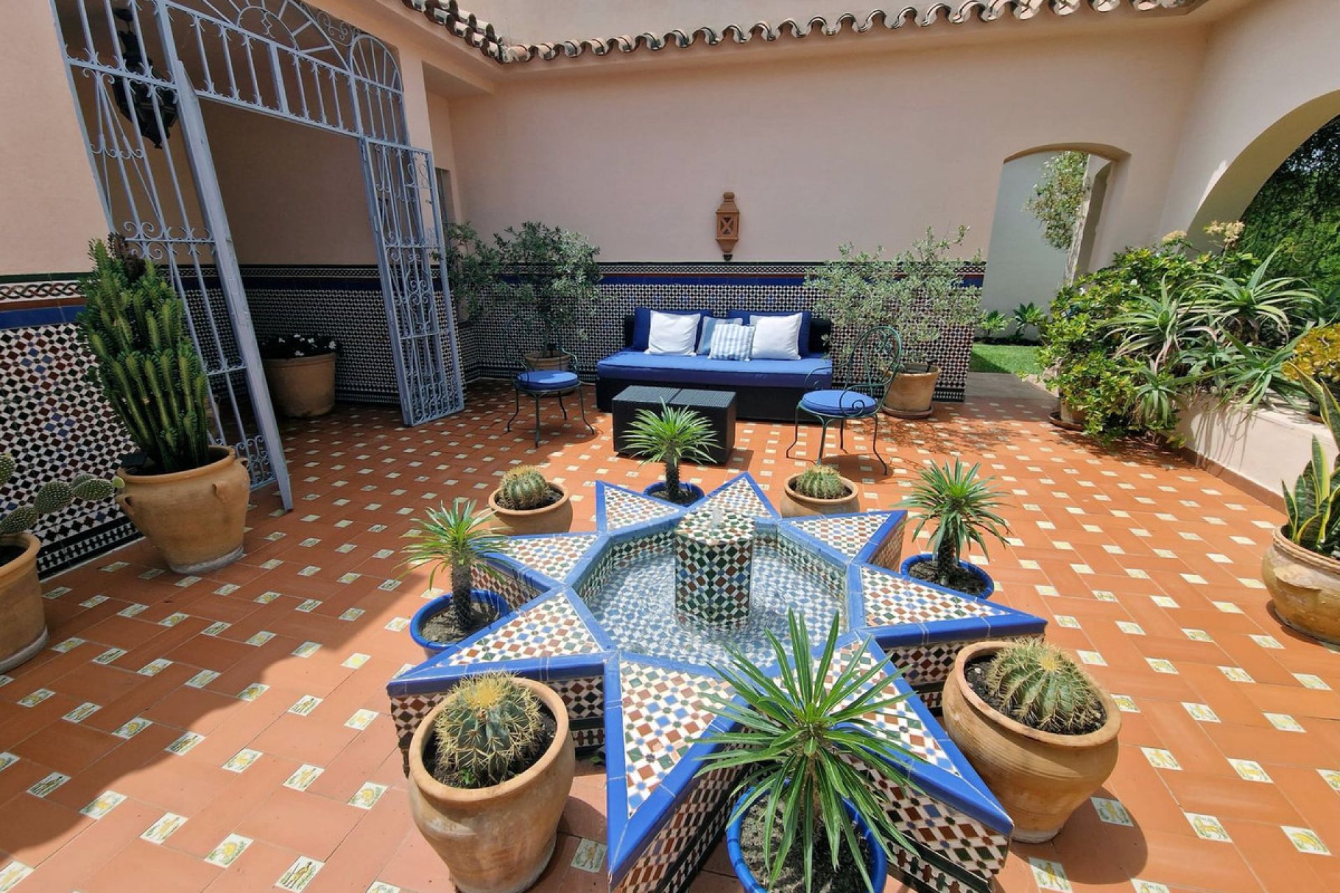 Resale - House - Detached Villa - Benahavís - Benahavís Centro