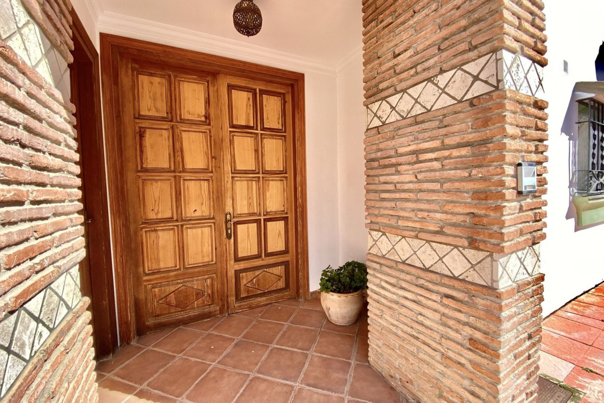 Resale - House - Detached Villa - Benahavís - Benahavís Centro