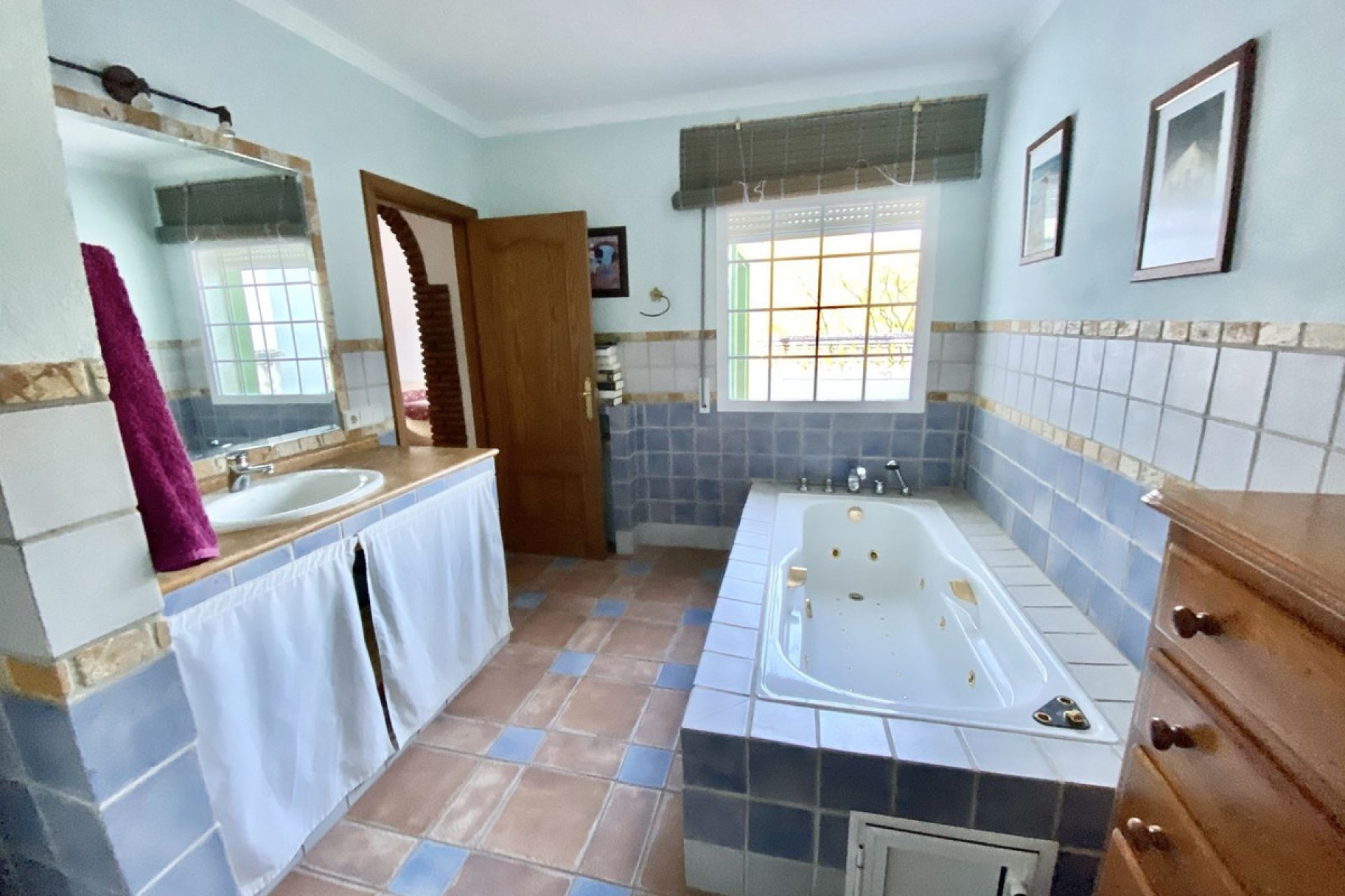 Resale - House - Detached Villa - Benahavís - Benahavís Centro