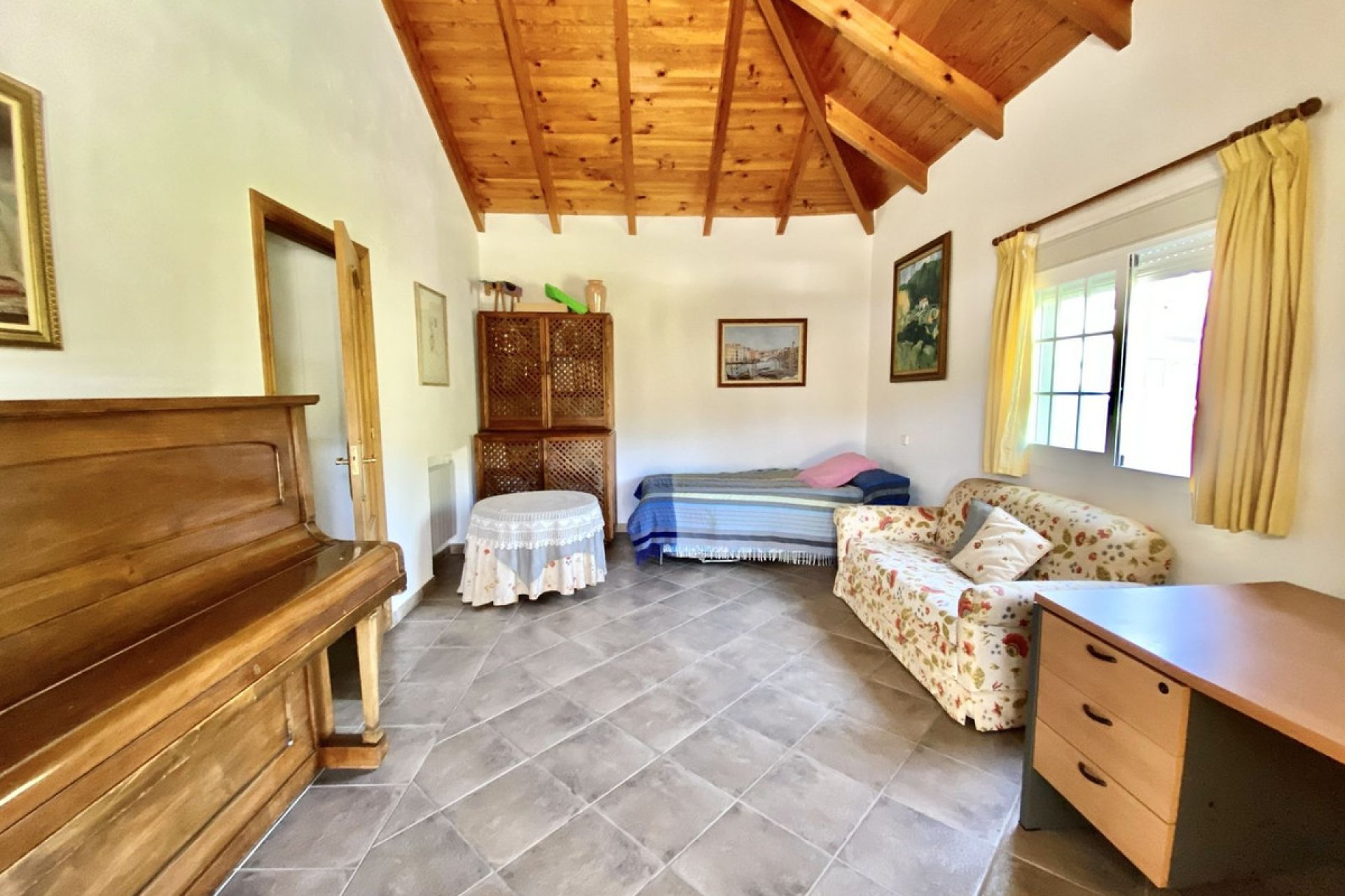 Resale - House - Detached Villa - Benahavís - Benahavís Centro