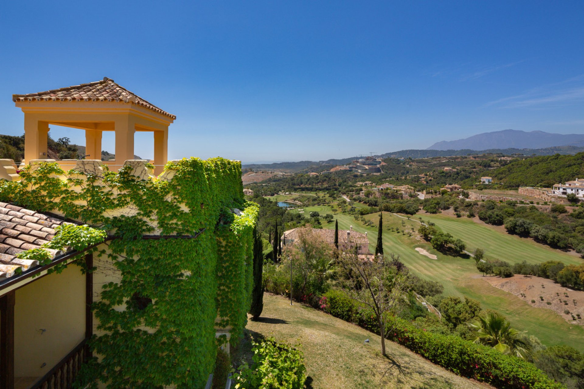 Resale - House - Detached Villa - Benahavís - Benahavís Centro