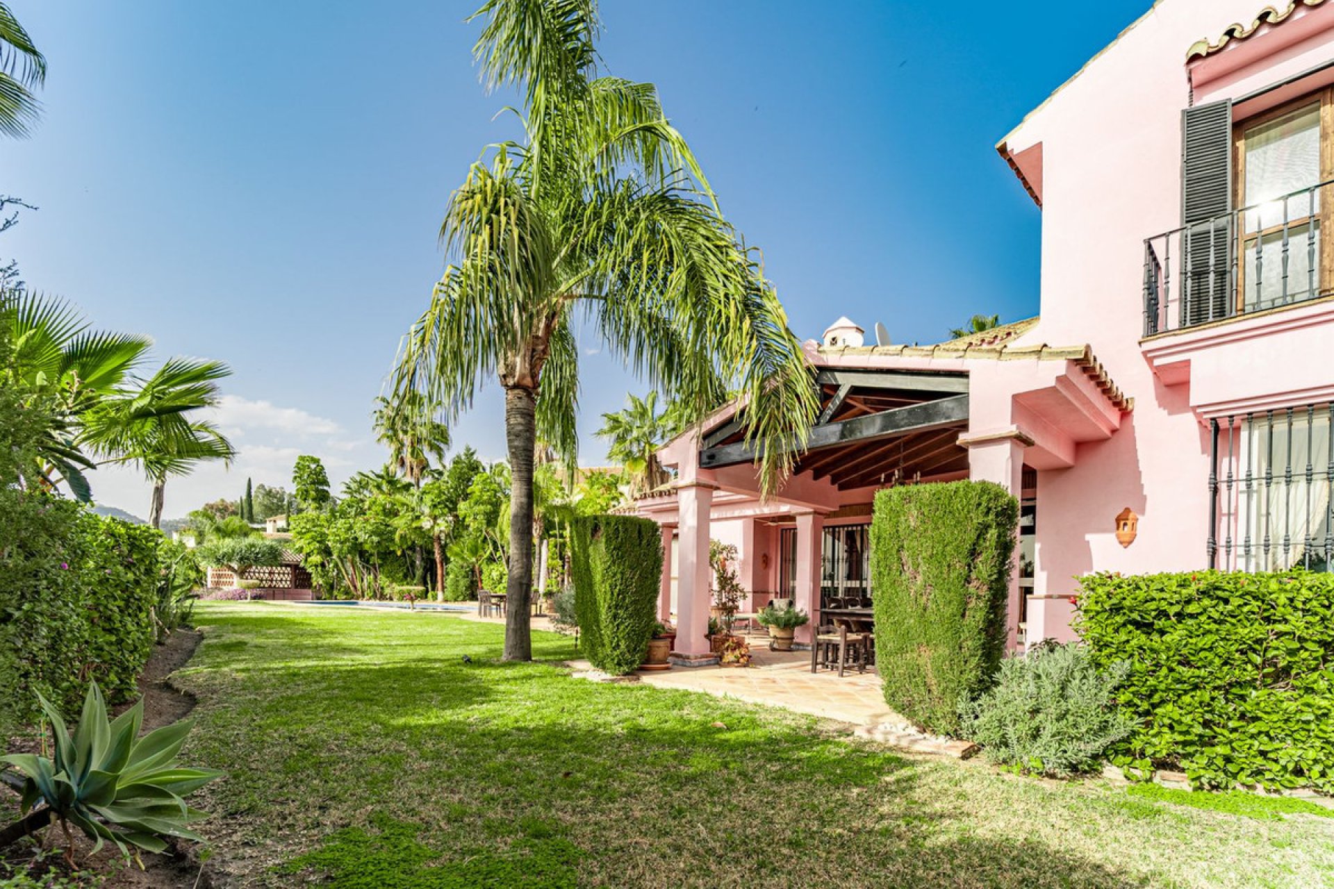 Resale - House - Detached Villa - Benahavís - Benahavís Centro