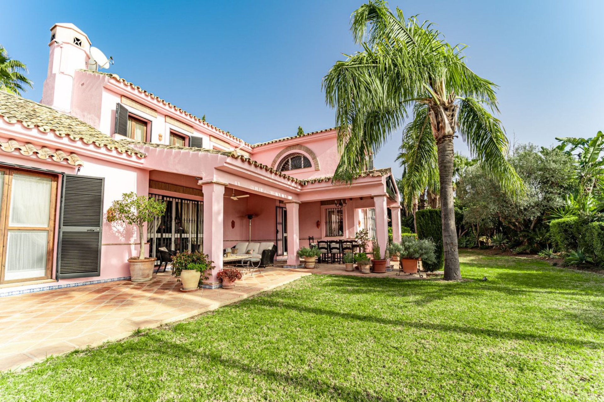 Resale - House - Detached Villa - Benahavís - Benahavís Centro