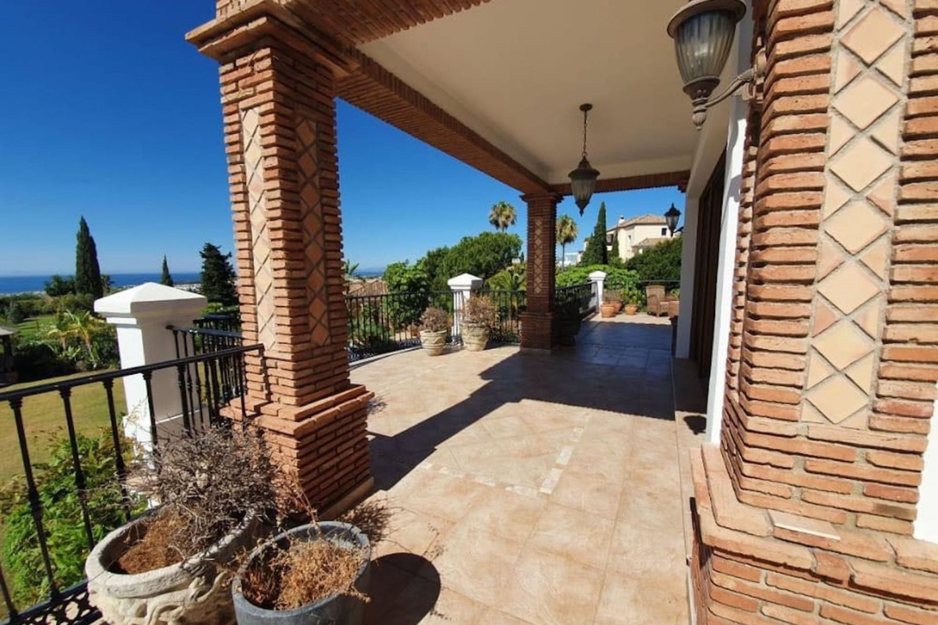 Resale - House - Detached Villa - Benahavís - Benahavís Centro