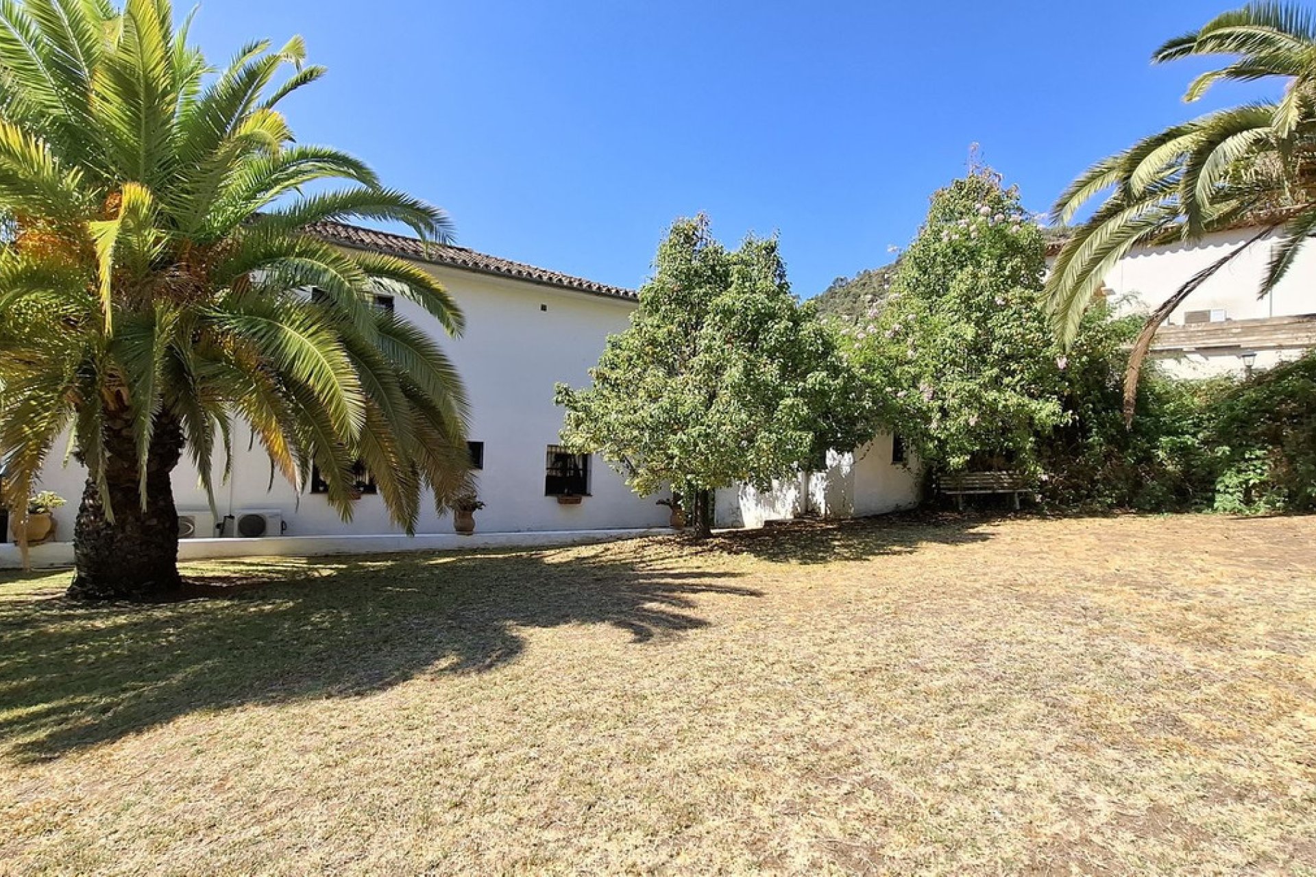 Resale - House - Detached Villa - Benahavís - Benahavís Centro