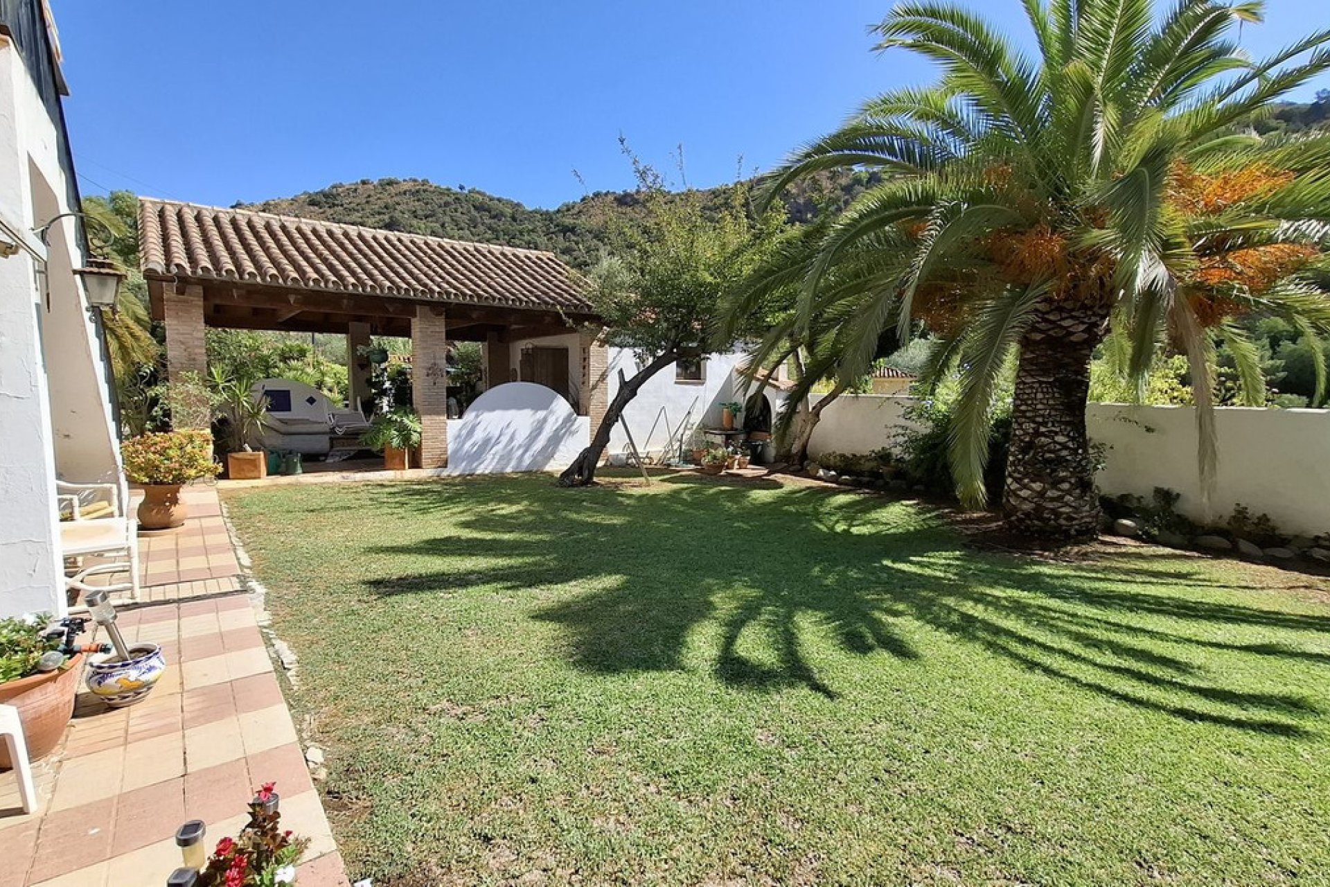 Resale - House - Detached Villa - Benahavís - Benahavís Centro