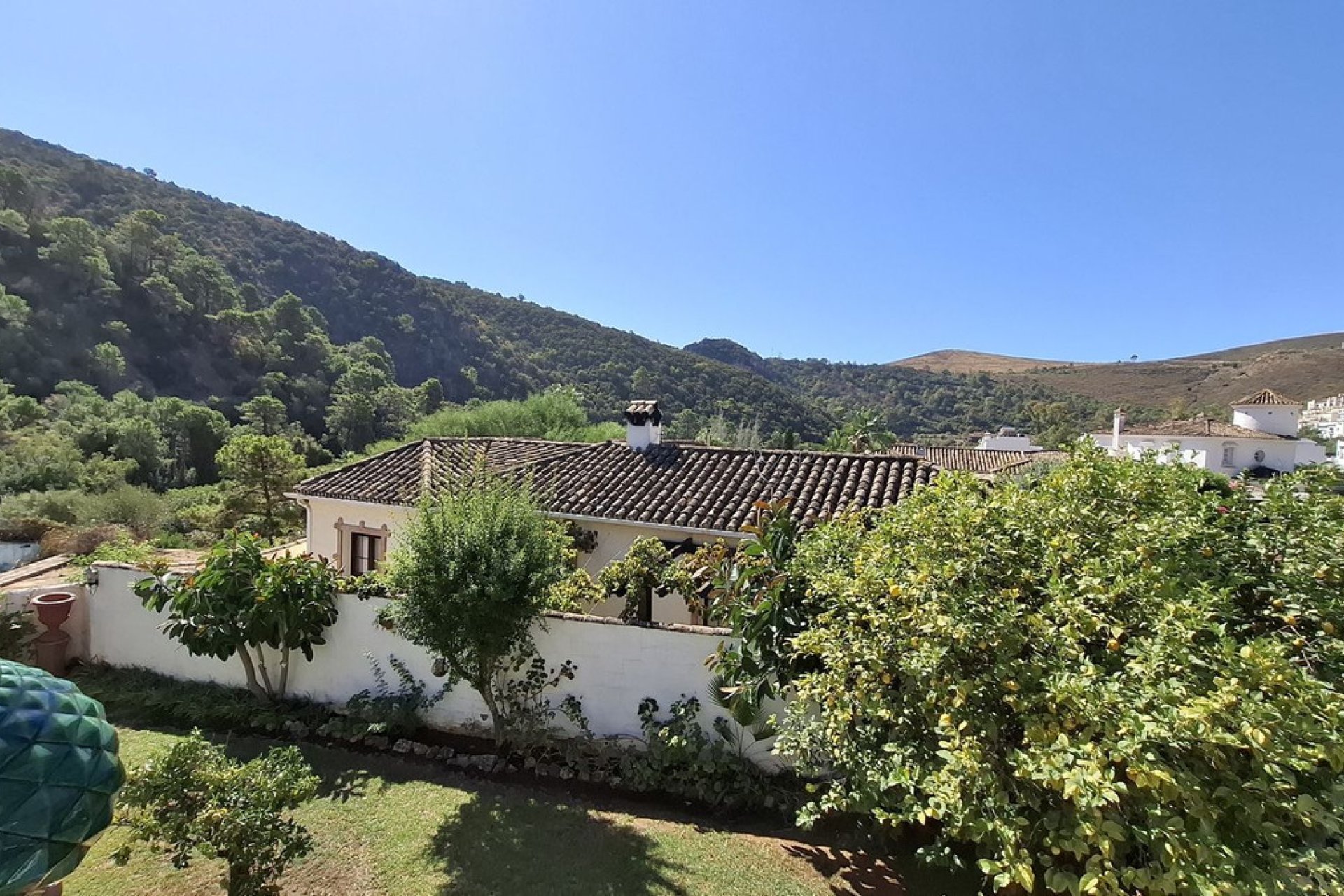 Resale - House - Detached Villa - Benahavís - Benahavís Centro