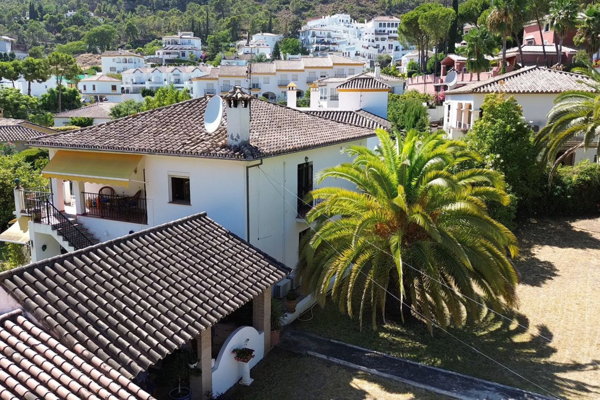 Resale - House - Detached Villa - Benahavís - Benahavís Centro