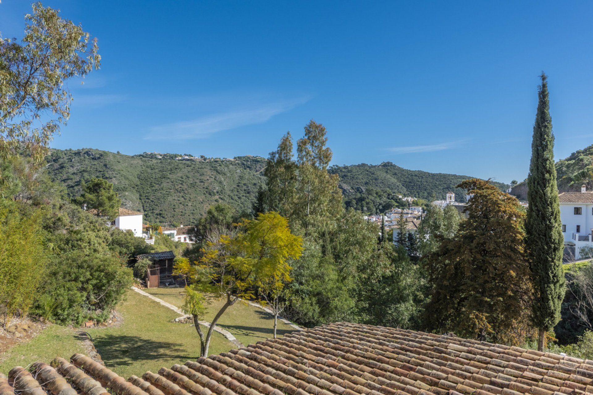 Resale - House - Detached Villa - Benahavís - Benahavís Centro