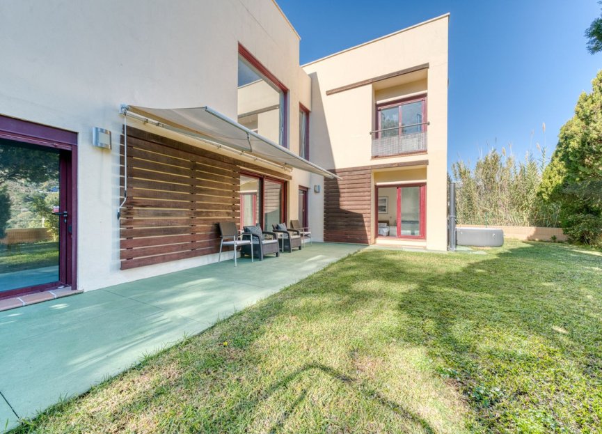 Resale - House - Detached Villa - Benahavís - Benahavís Centro