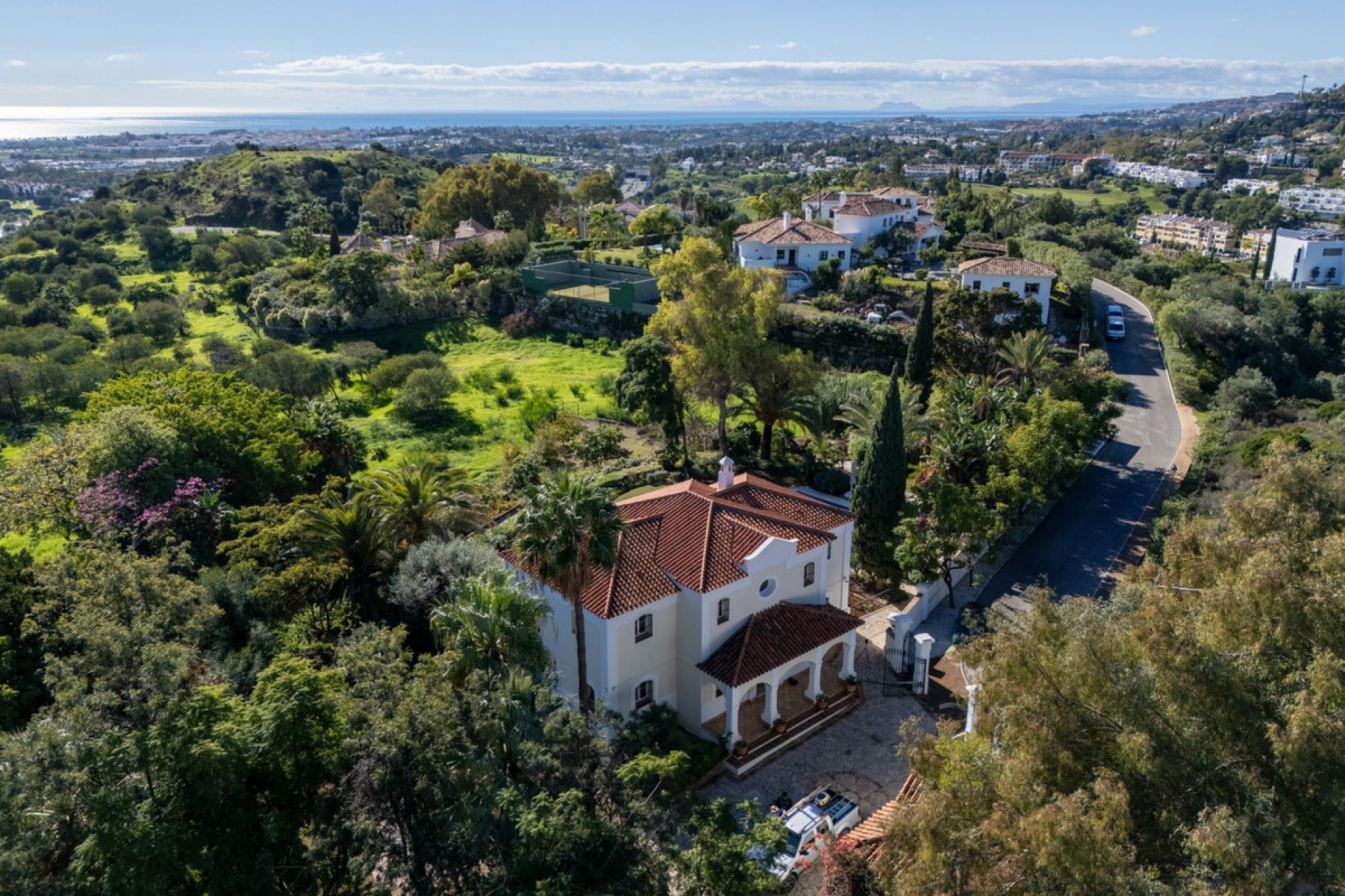 Resale - House - Detached Villa - Benahavís - Benahavís Centro