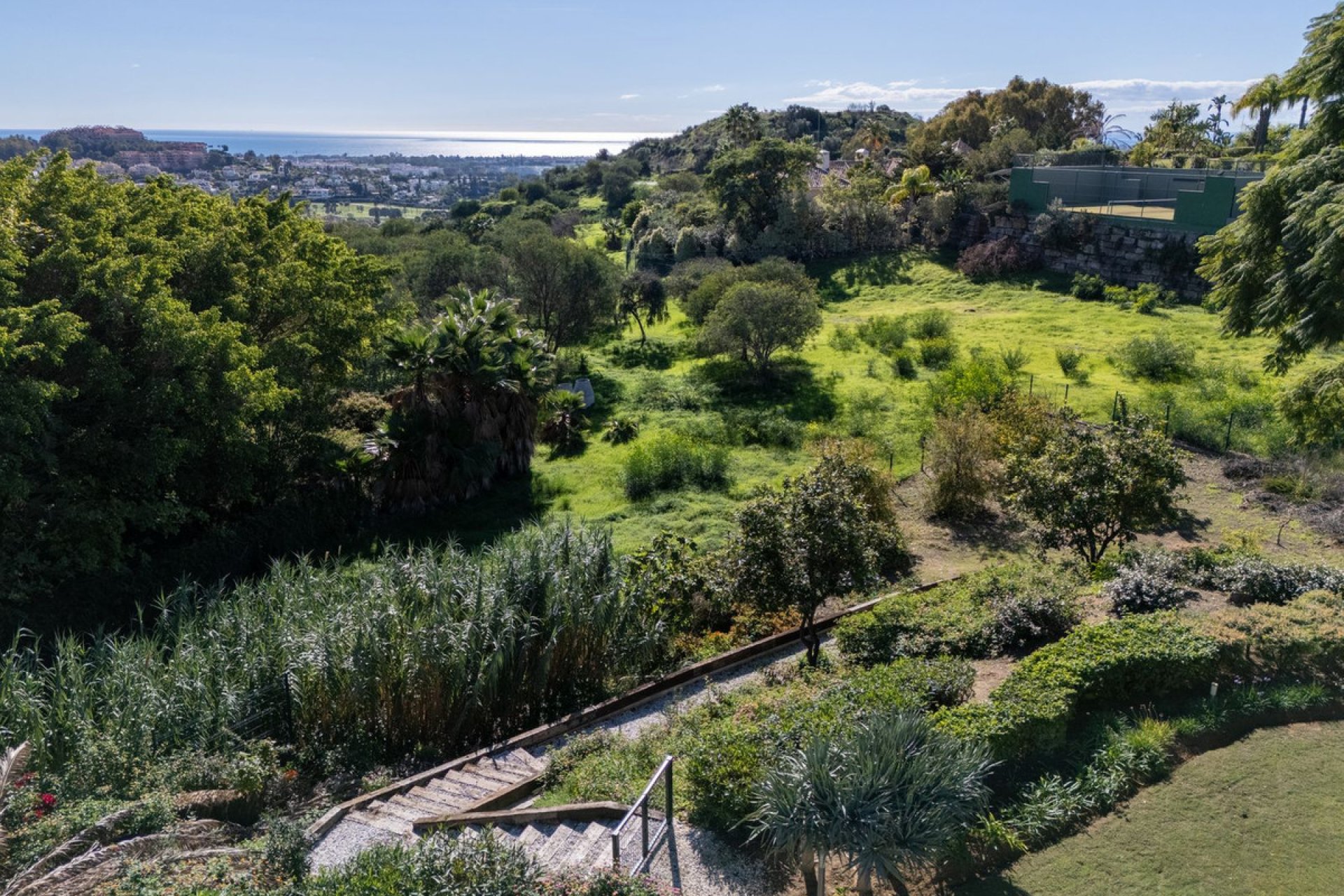 Resale - House - Detached Villa - Benahavís - Benahavís Centro