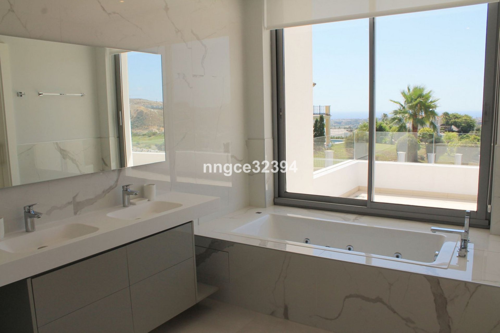 Resale - House - Detached Villa - Benahavís - Benahavís Centro