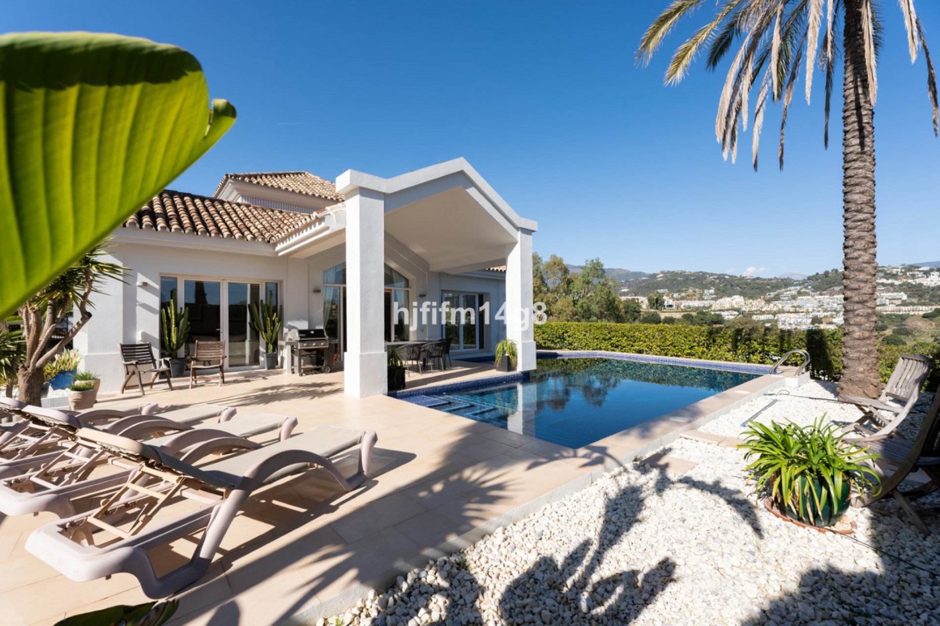 Resale - House - Detached Villa - Benahavís - Benahavís Centro