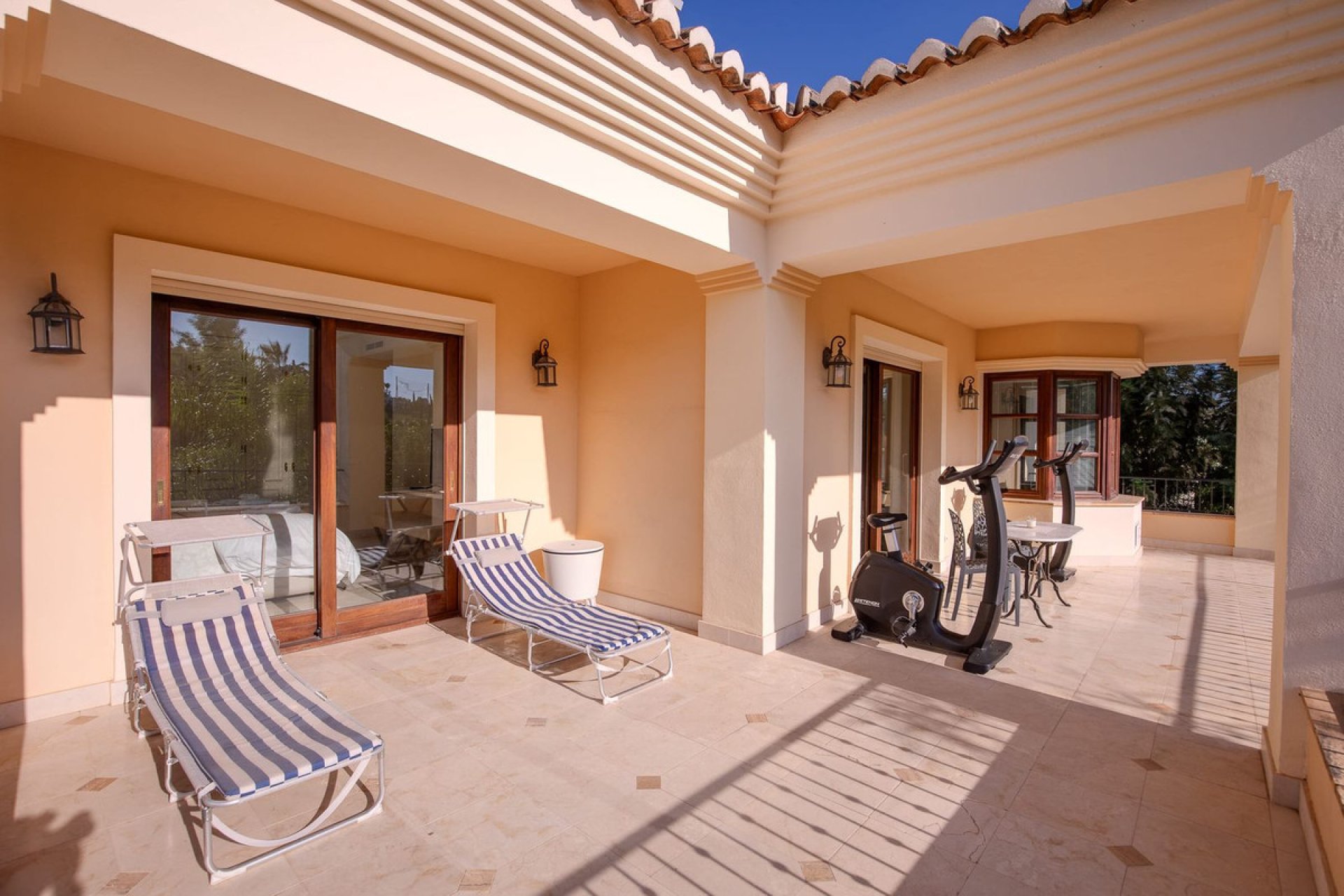 Resale - House - Detached Villa - Benahavís - Benahavís Centro