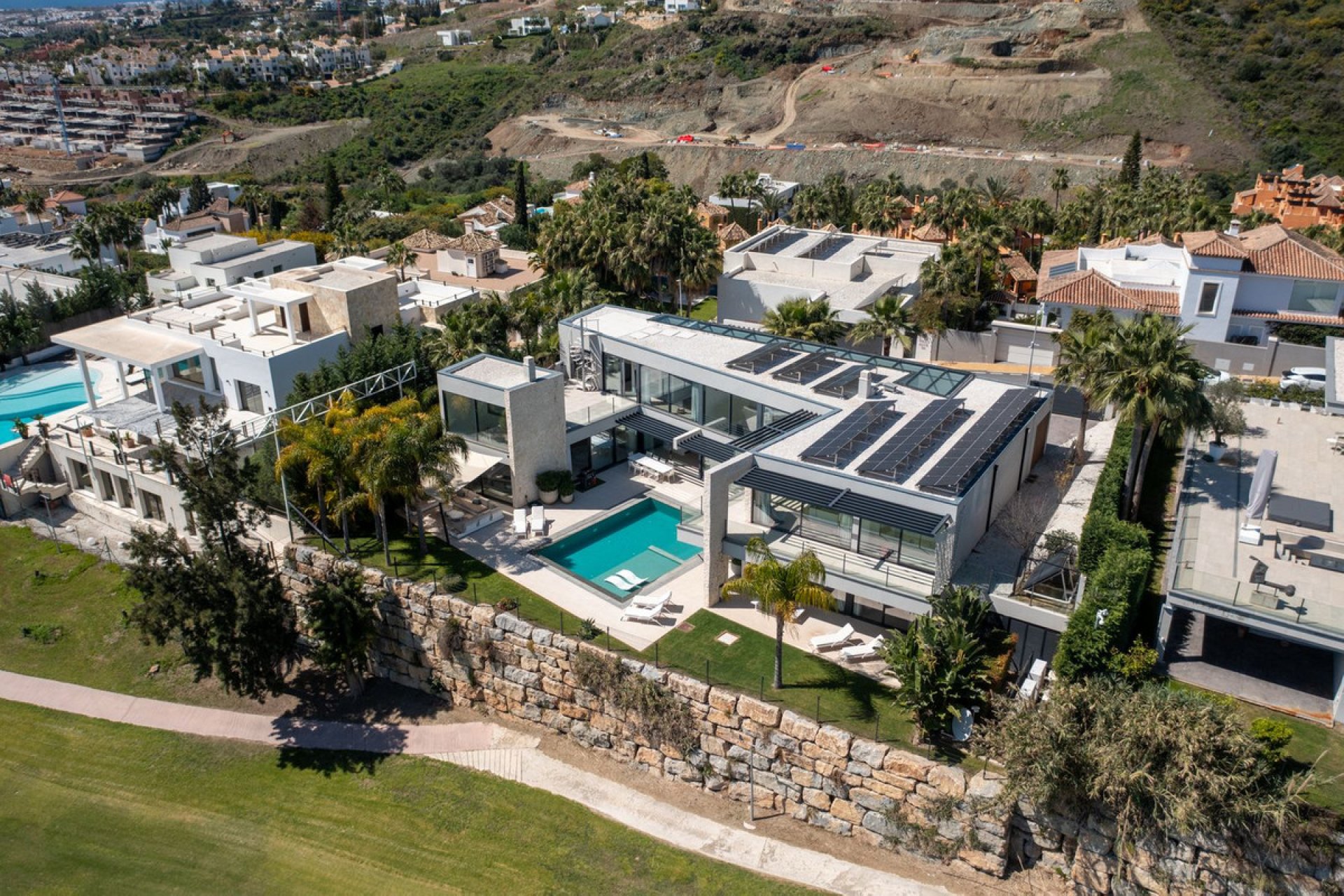 Resale - House - Detached Villa - Benahavís - Benahavís Centro