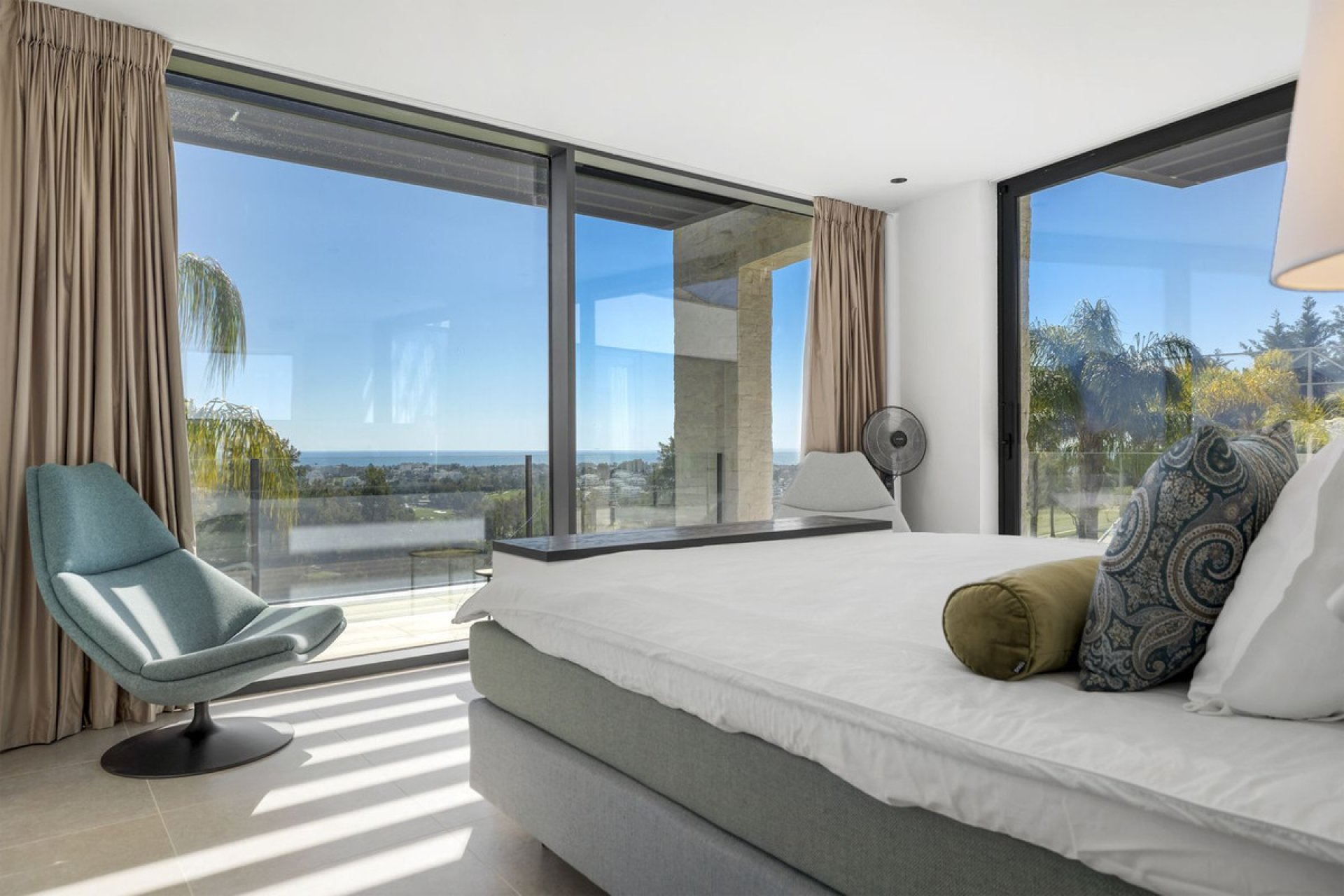 Resale - House - Detached Villa - Benahavís - Benahavís Centro