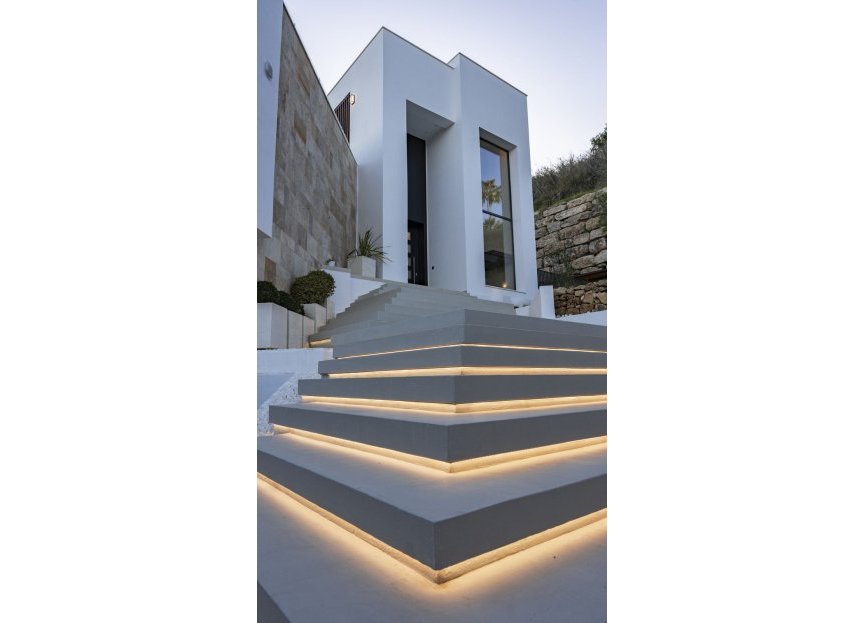 Resale - House - Detached Villa - Benahavís - Benahavís Centro