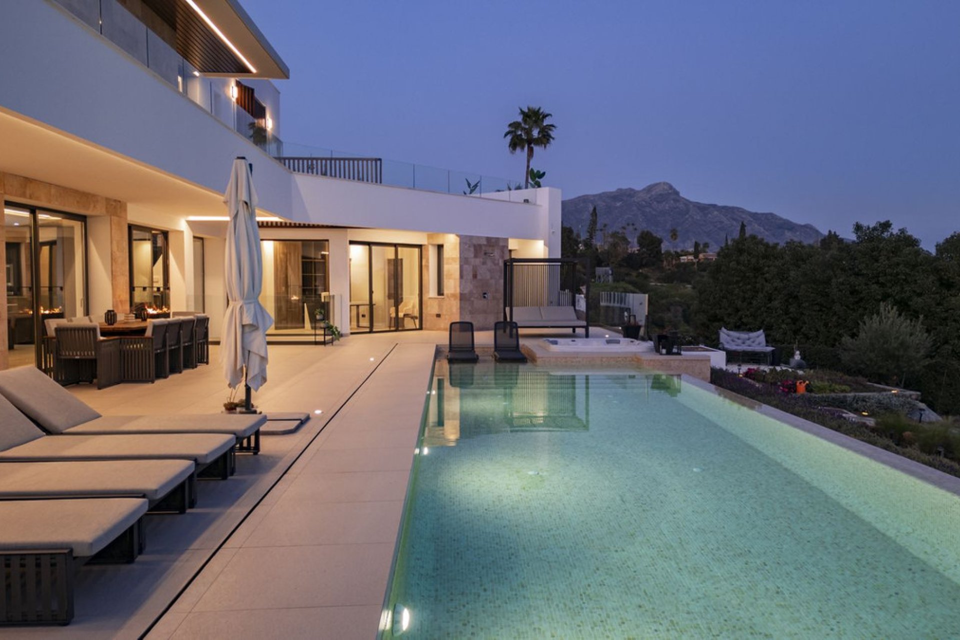 Resale - House - Detached Villa - Benahavís - Benahavís Centro