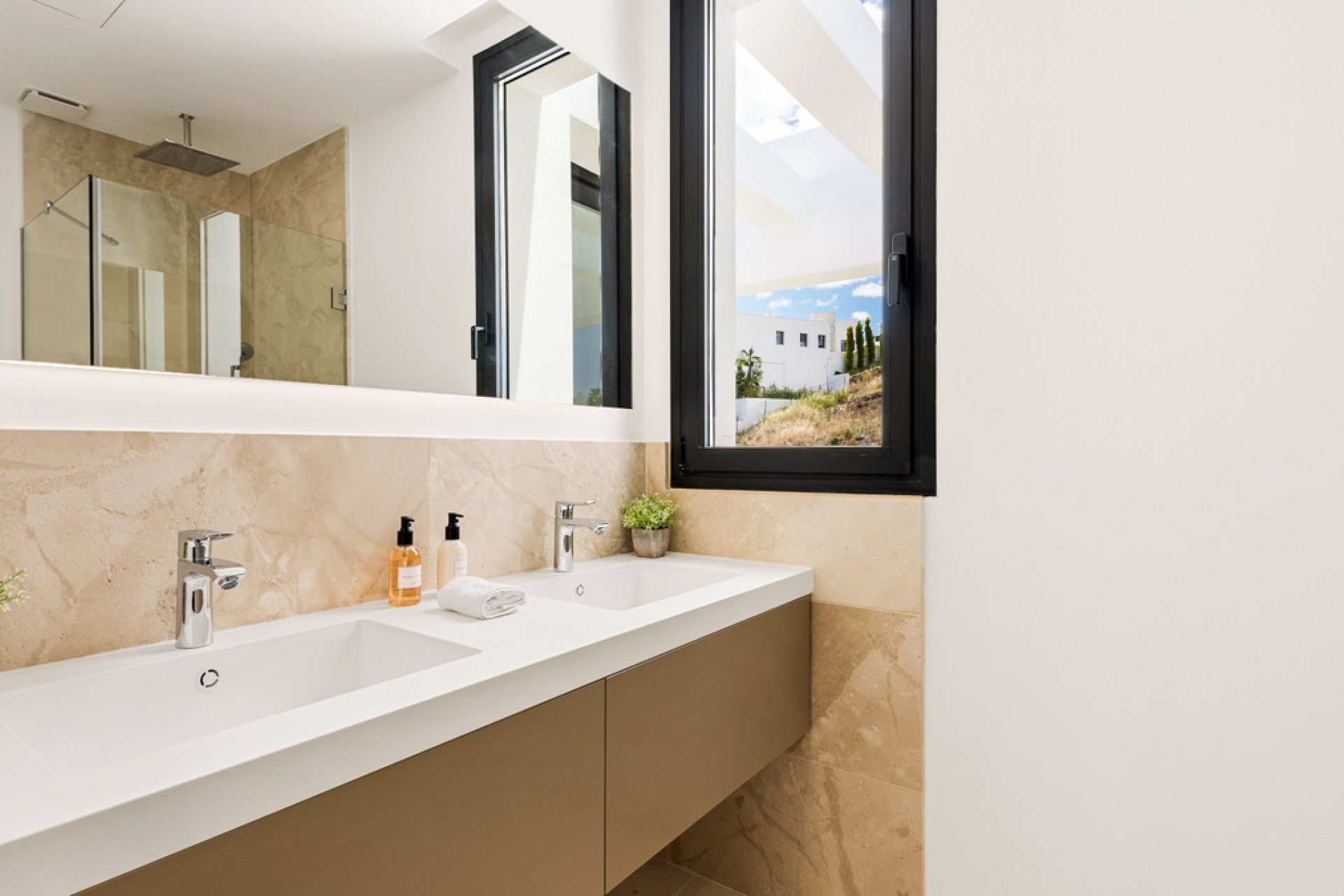 Resale - House - Detached Villa - Benahavís - Benahavís Centro