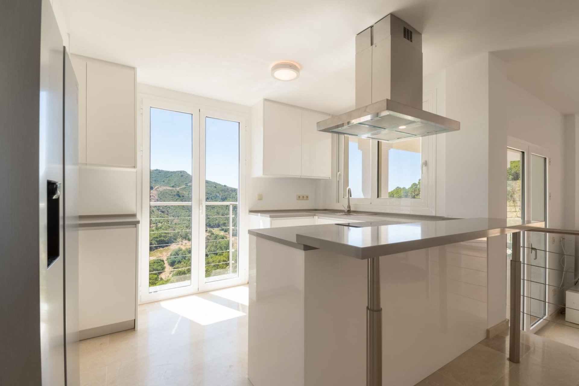 Resale - House - Detached Villa - Benahavís - Benahavís Centro