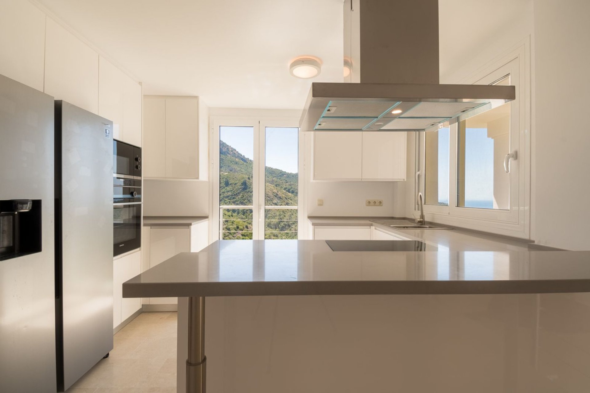 Resale - House - Detached Villa - Benahavís - Benahavís Centro