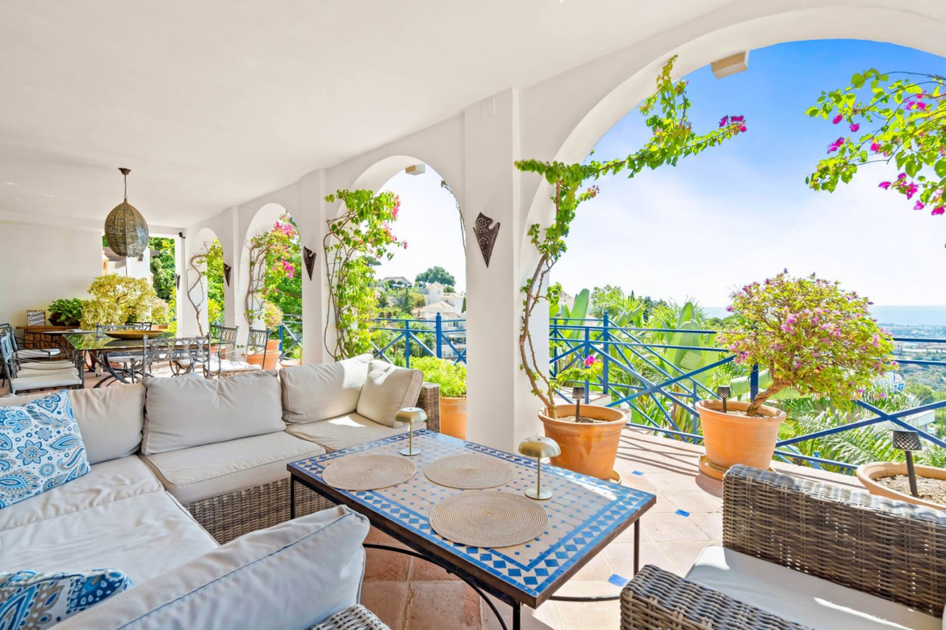 Resale - House - Detached Villa - Benahavís - Benahavís Centro