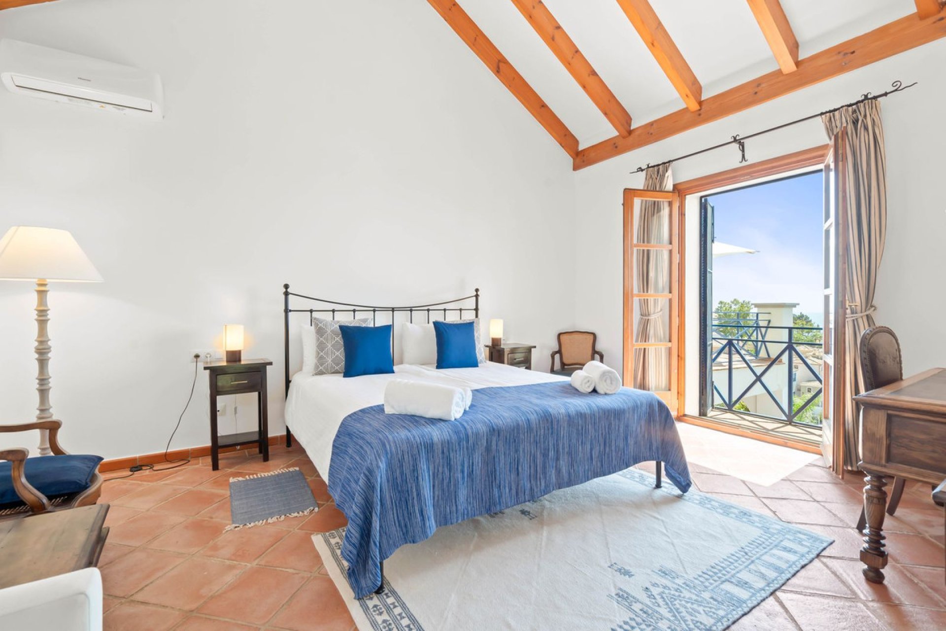 Resale - House - Detached Villa - Benahavís - Benahavís Centro