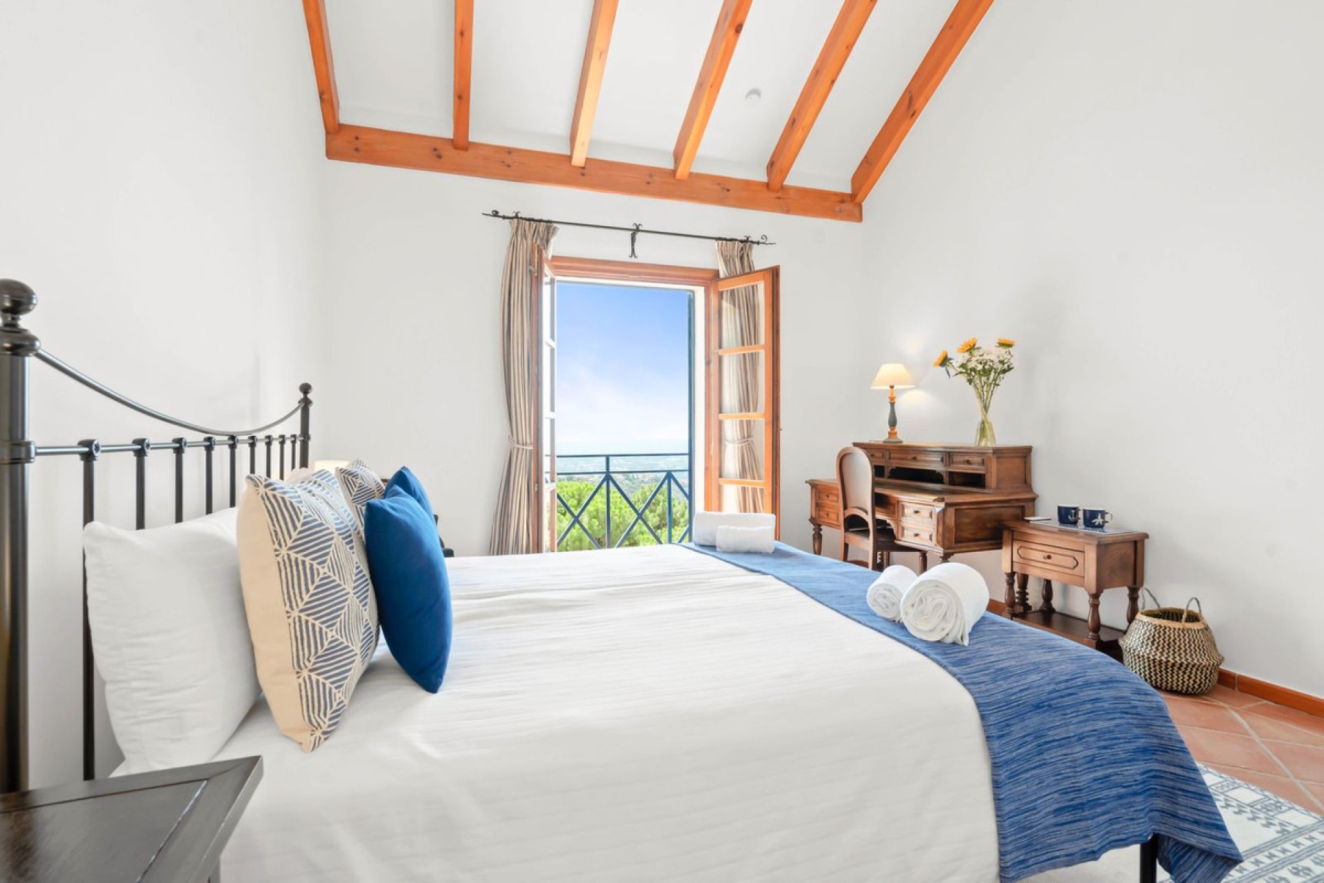 Resale - House - Detached Villa - Benahavís - Benahavís Centro