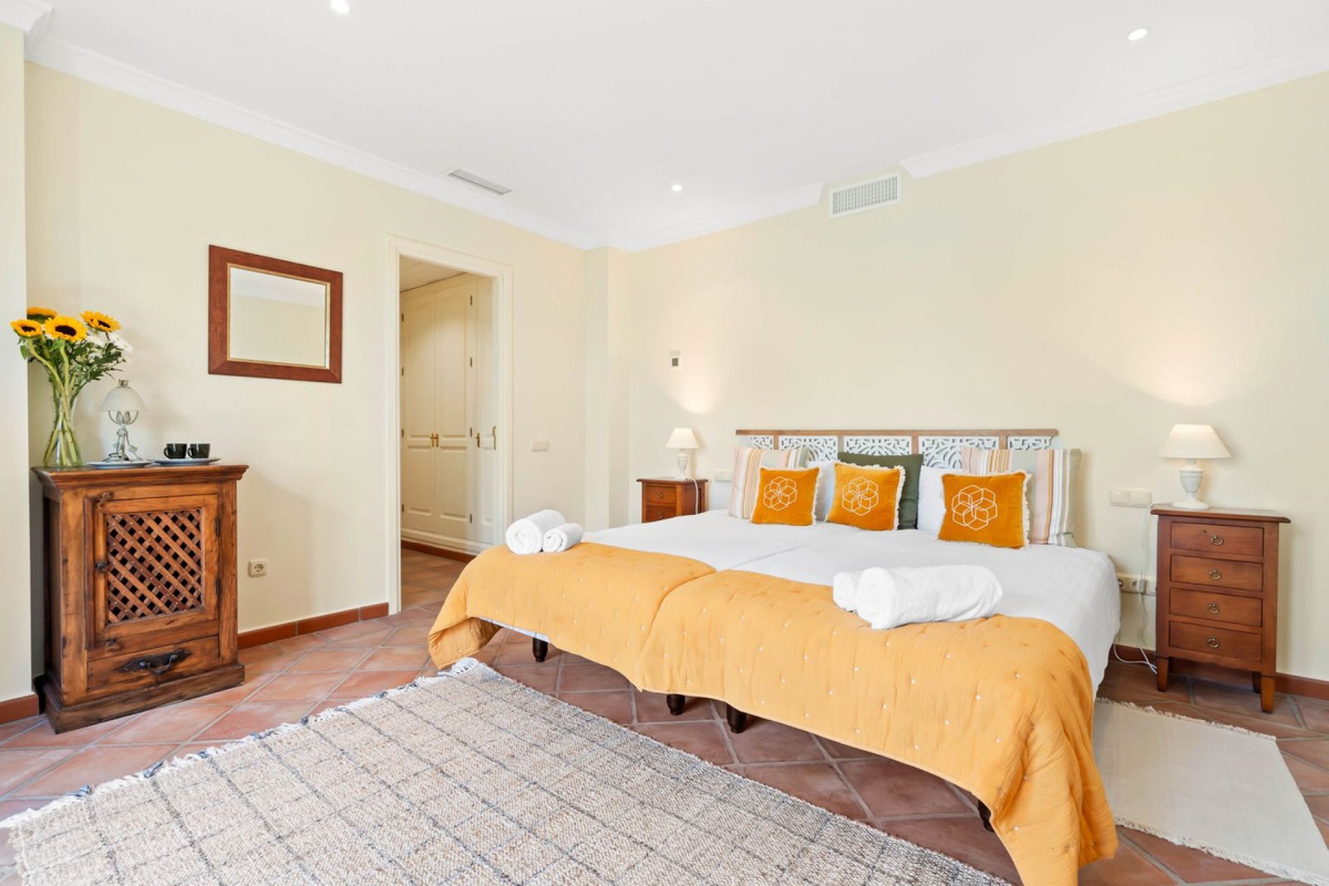 Resale - House - Detached Villa - Benahavís - Benahavís Centro