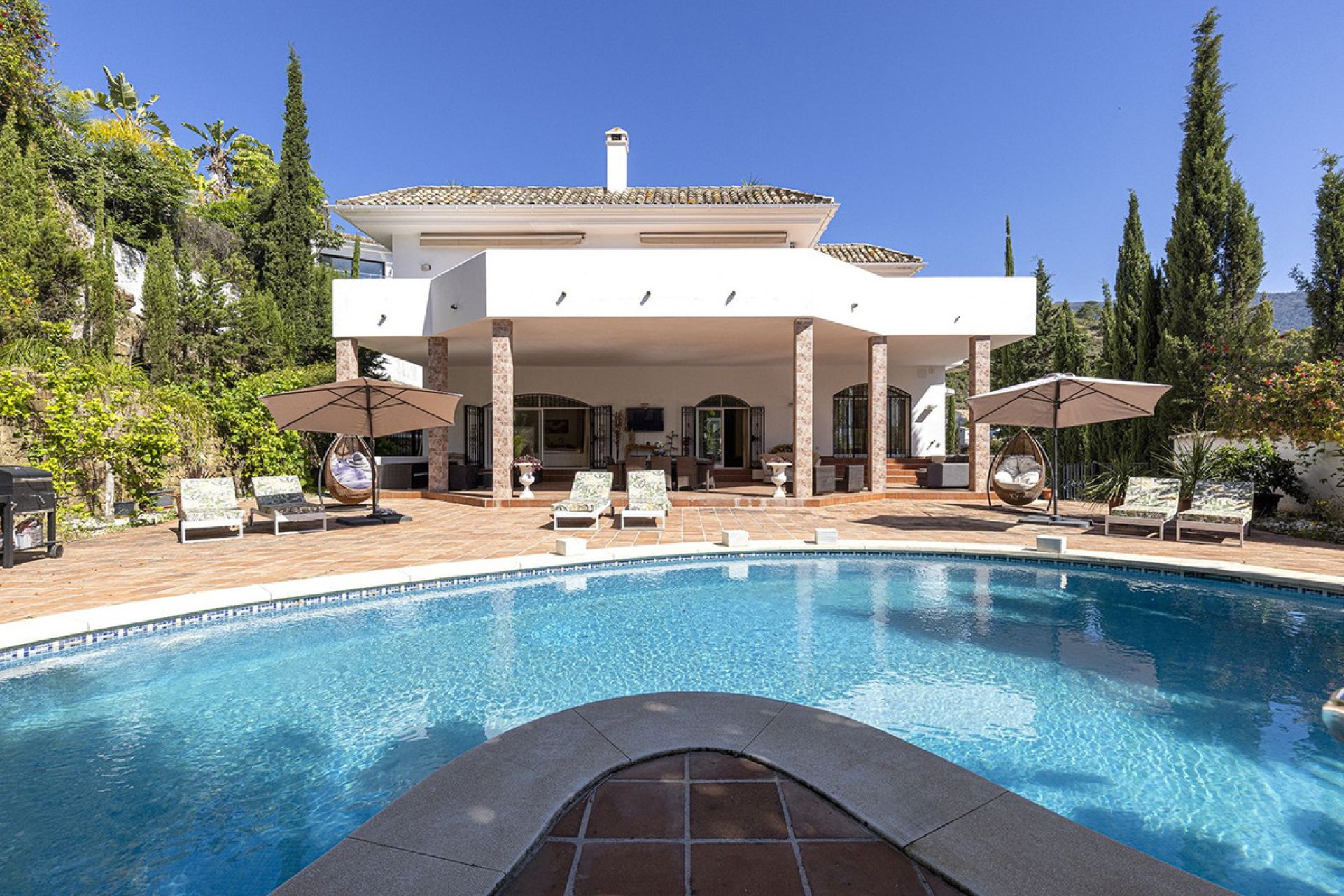 Resale - House - Detached Villa - Benahavís - Benahavís Centro