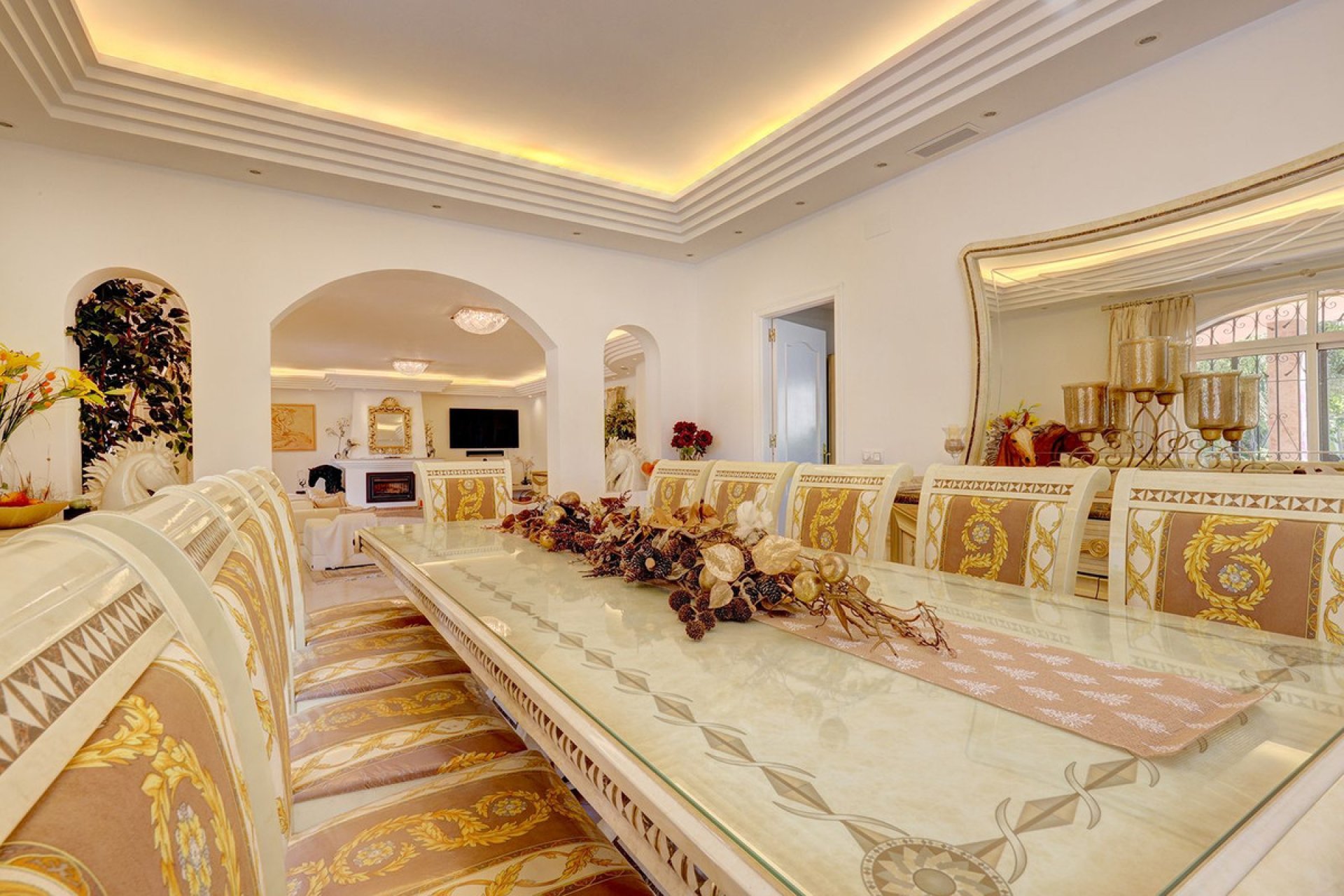 Resale - House - Detached Villa - Benahavís - Benahavís Centro