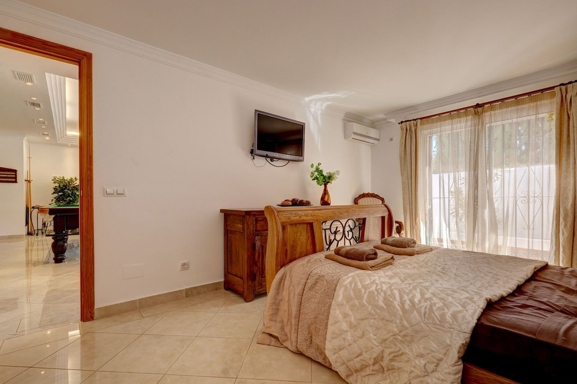 Resale - House - Detached Villa - Benahavís - Benahavís Centro