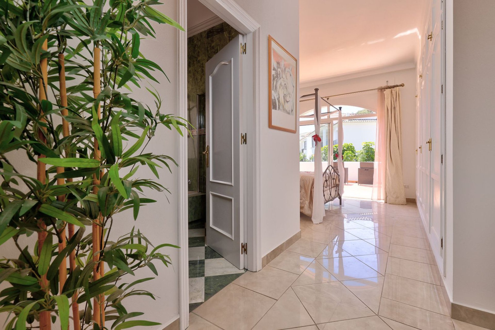 Resale - House - Detached Villa - Benahavís - Benahavís Centro