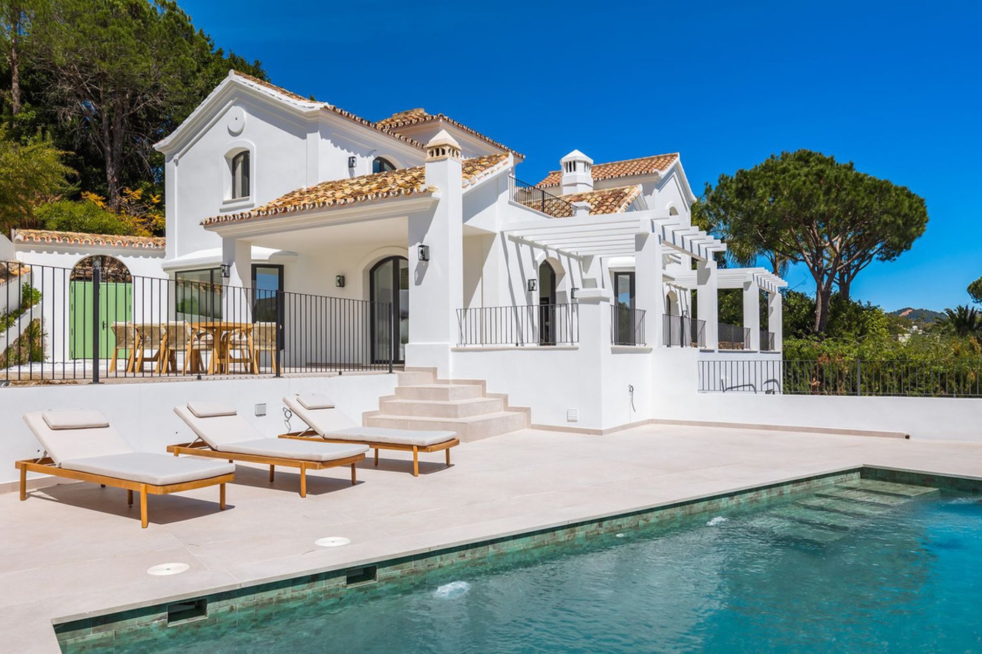 Resale - House - Detached Villa - Benahavís - El Madroñal