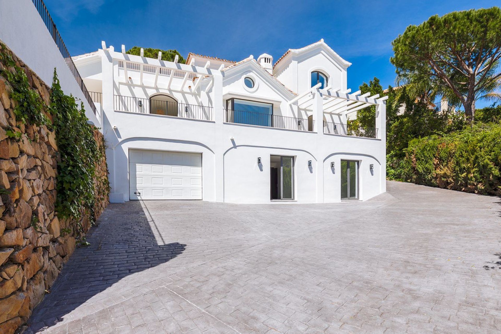 Resale - House - Detached Villa - Benahavís - El Madroñal