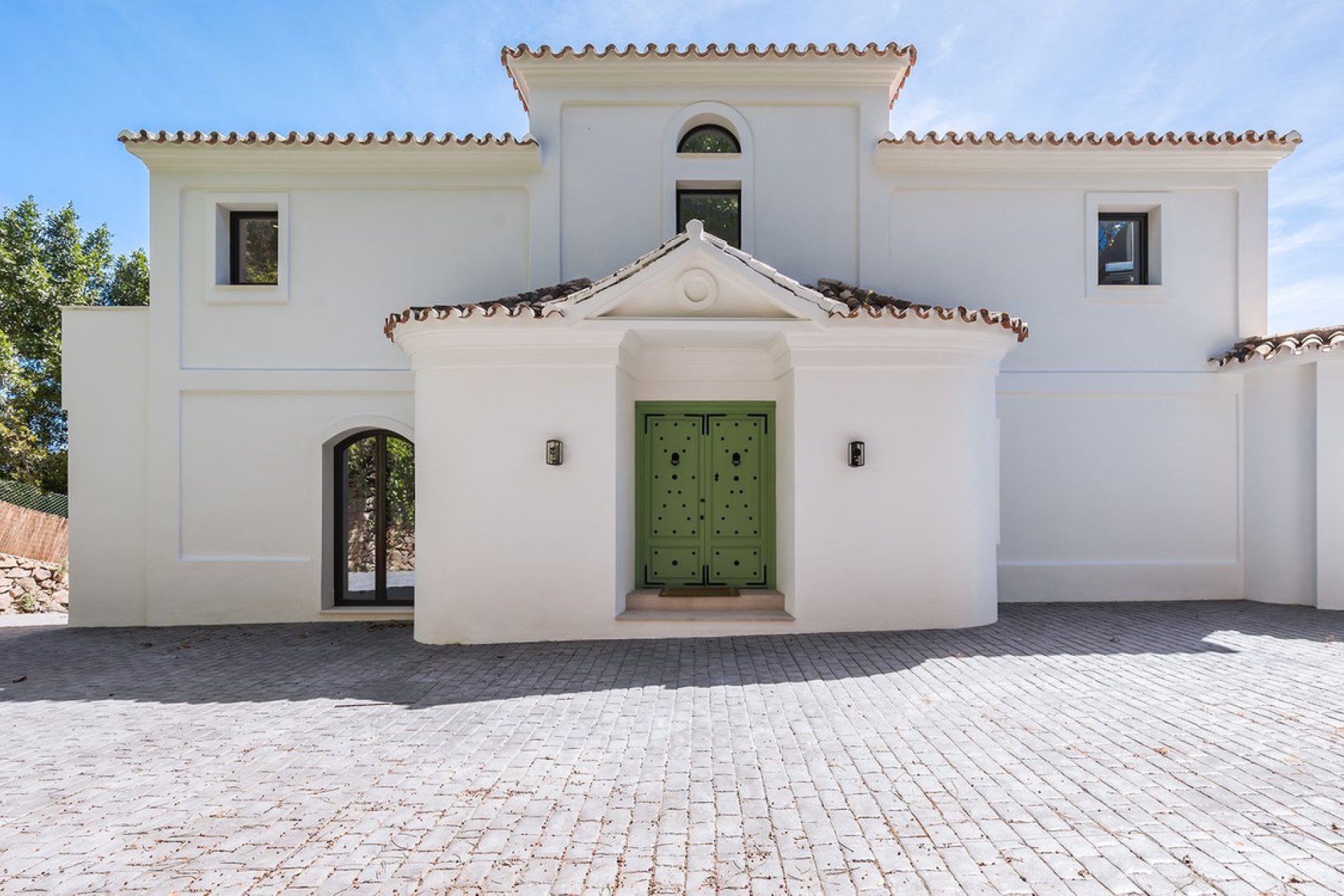 Resale - House - Detached Villa - Benahavís - El Madroñal