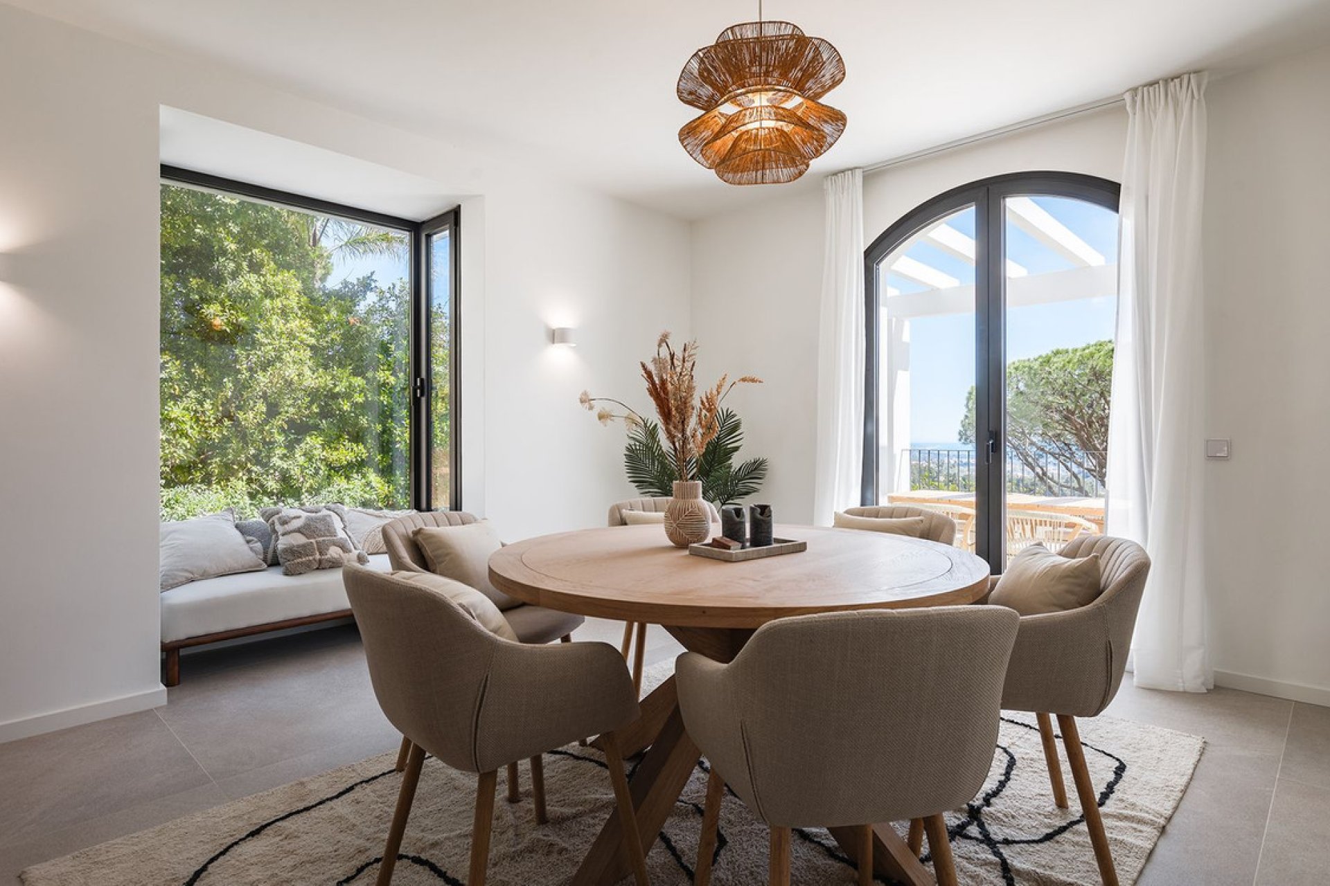 Resale - House - Detached Villa - Benahavís - El Madroñal