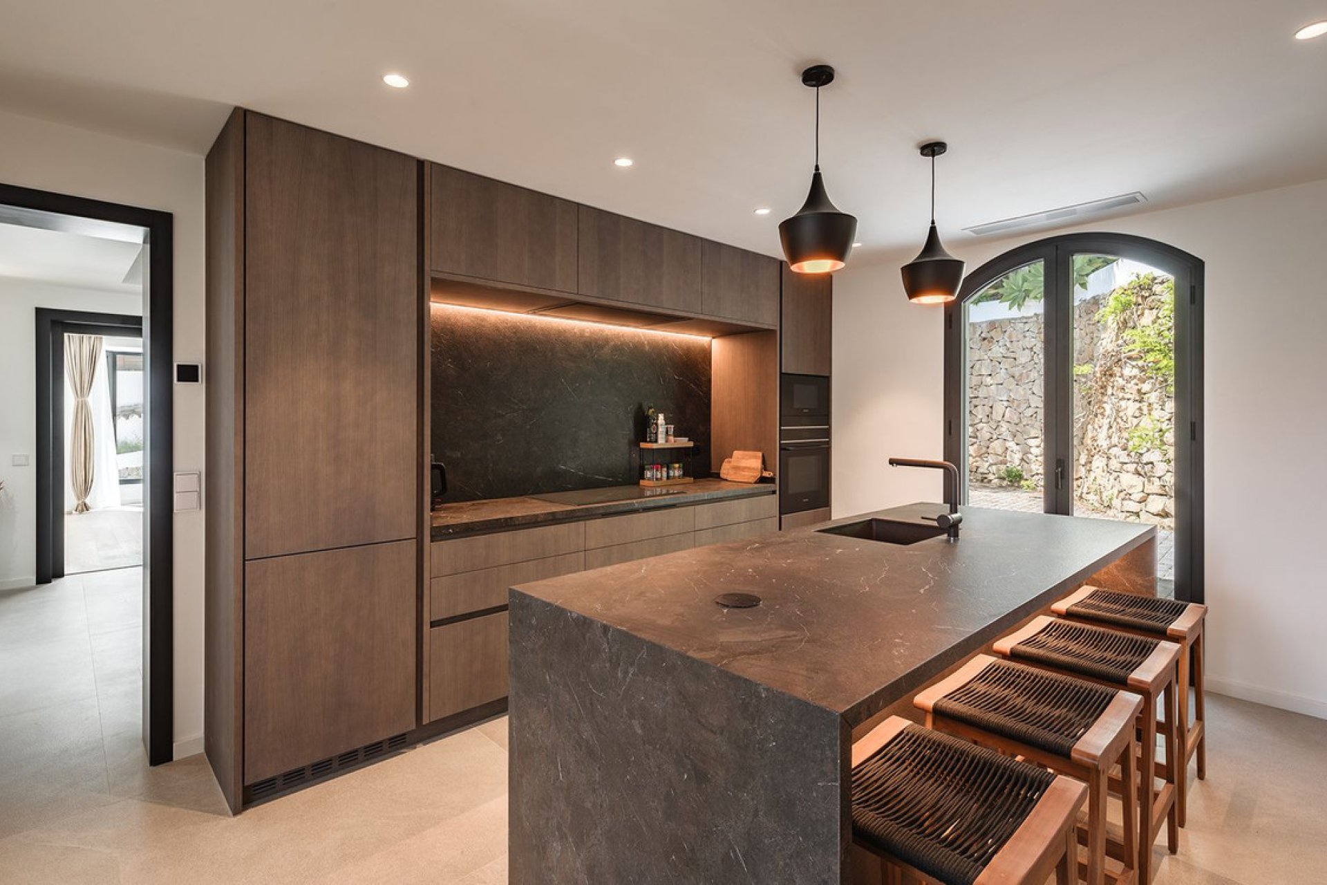 Resale - House - Detached Villa - Benahavís - El Madroñal