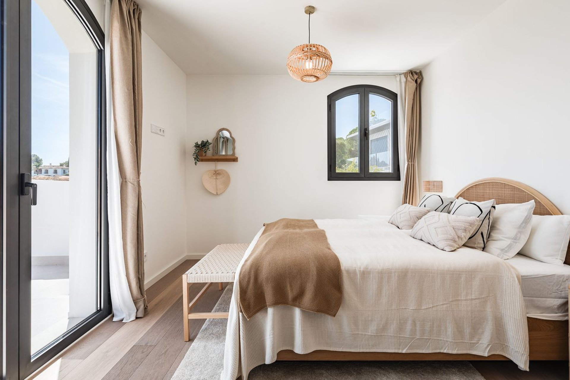 Resale - House - Detached Villa - Benahavís - El Madroñal