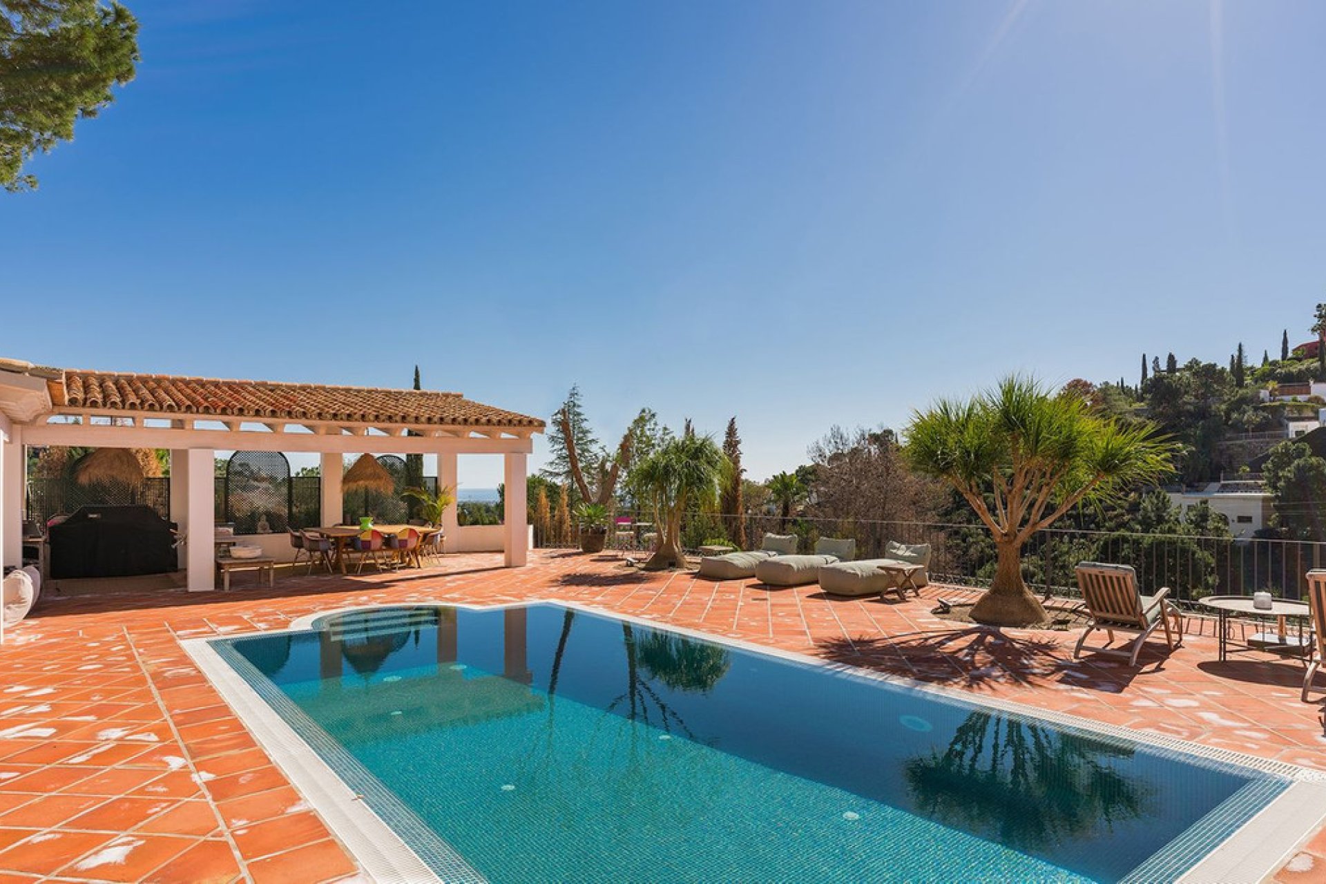 Resale - House - Detached Villa - Benahavís - El Madroñal