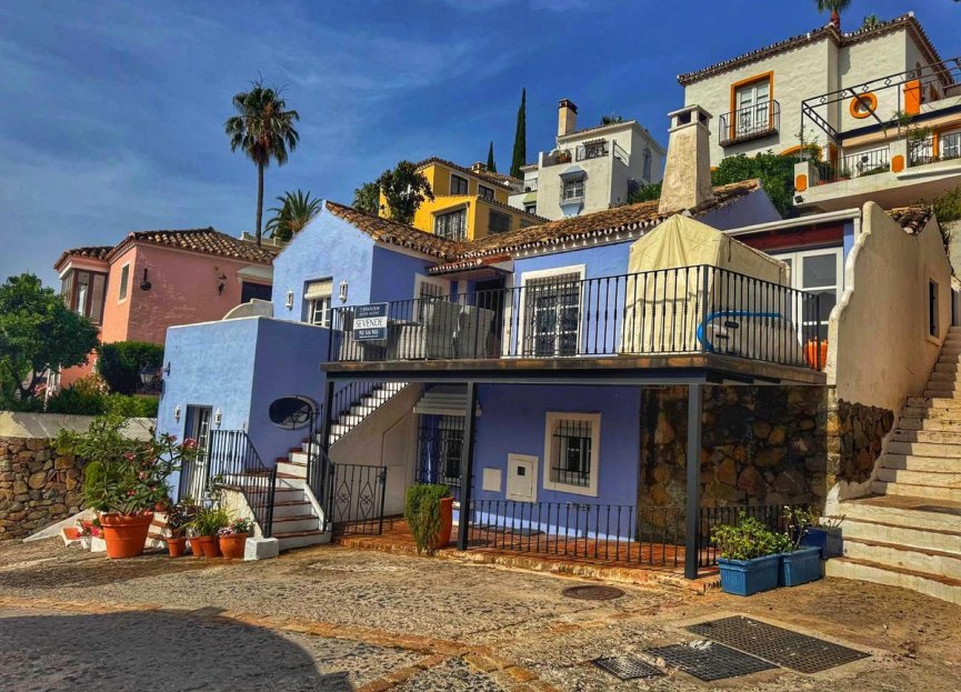 Resale - House - Detached Villa - Benahavís - La Heredia