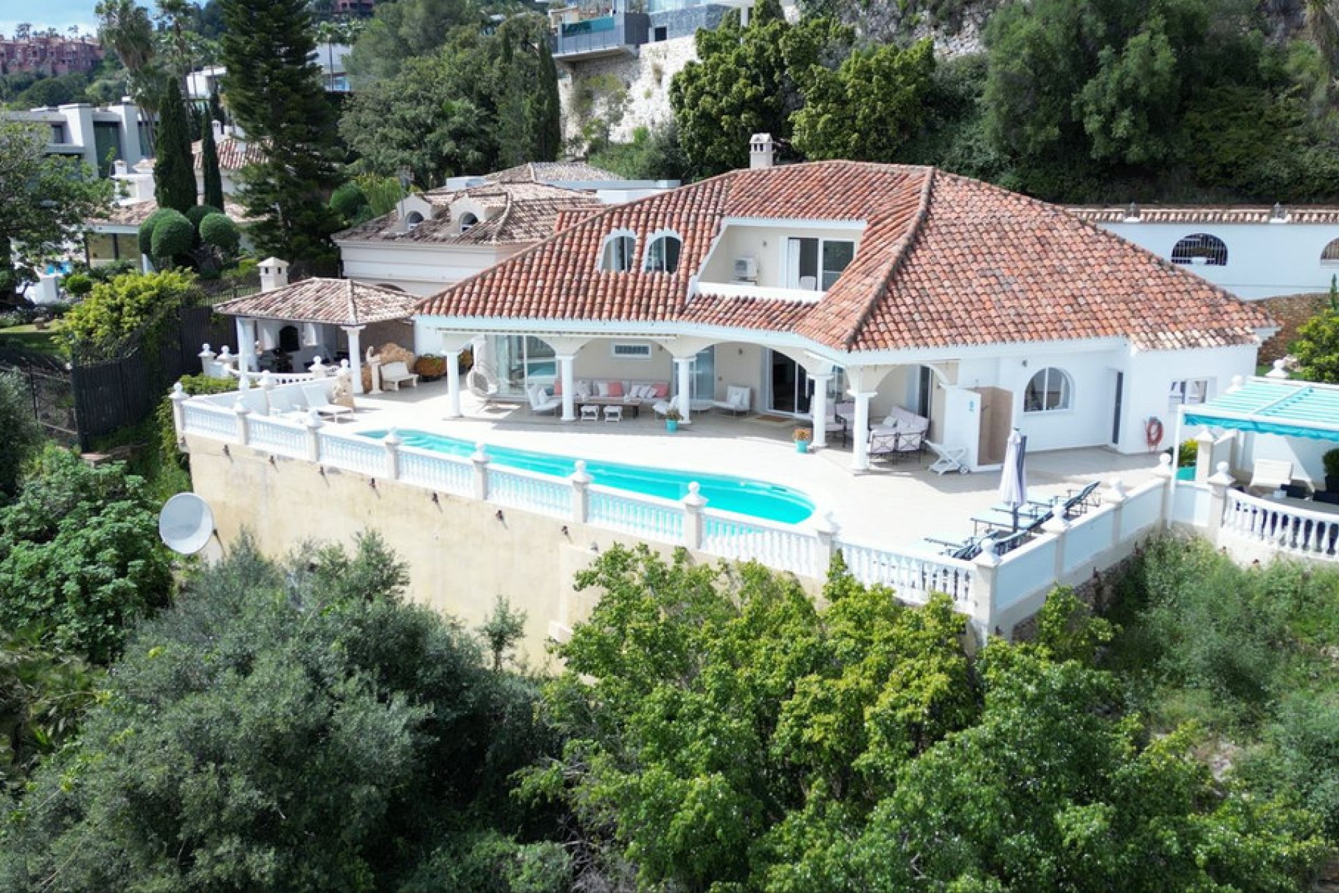 Resale - House - Detached Villa - Benahavís - La Quinta