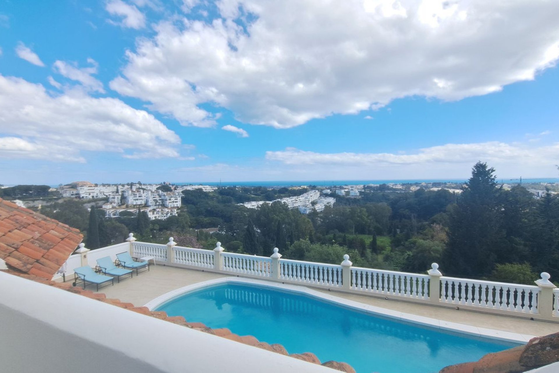 Resale - House - Detached Villa - Benahavís - La Quinta