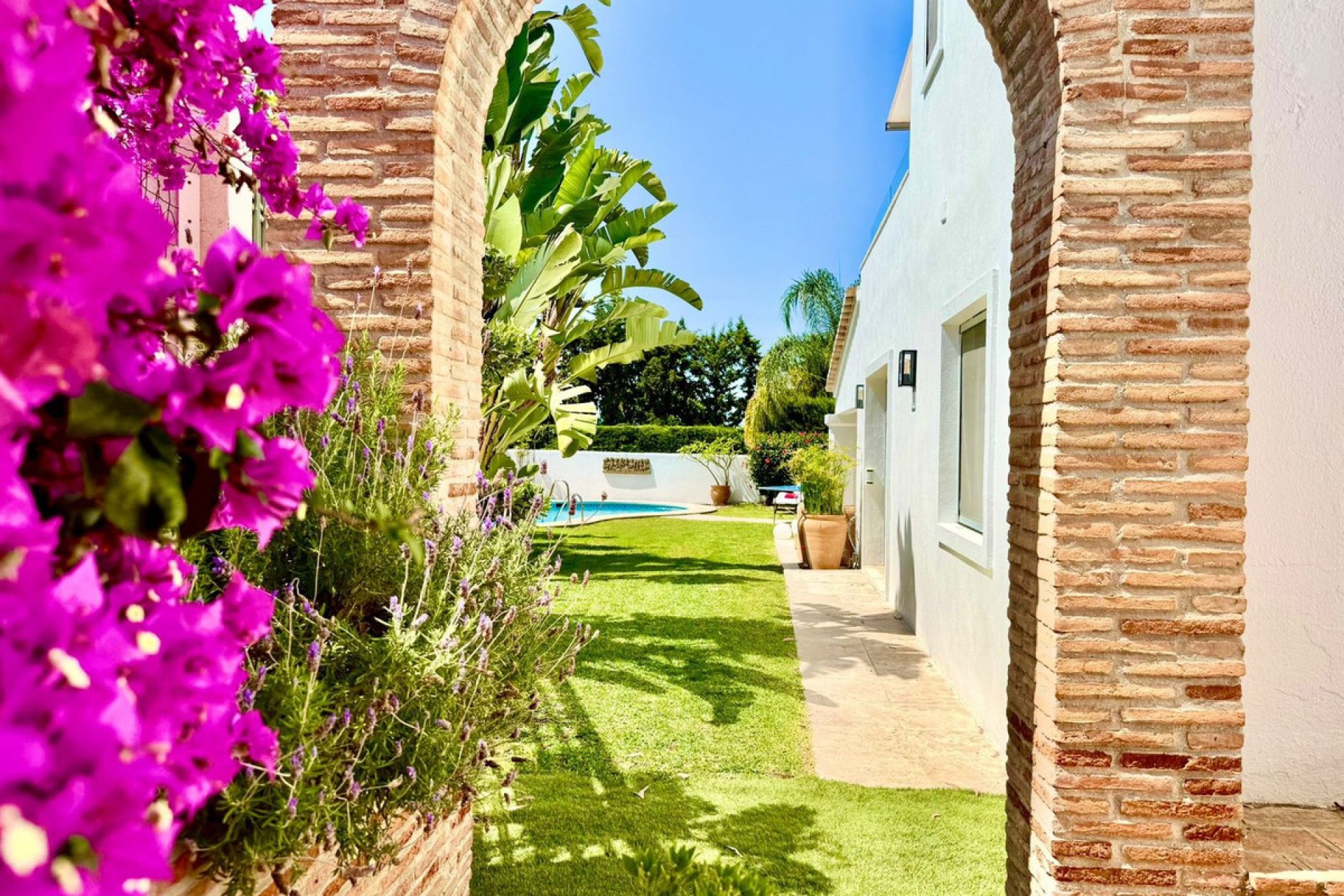 Resale - House - Detached Villa - Benahavís - La Quinta