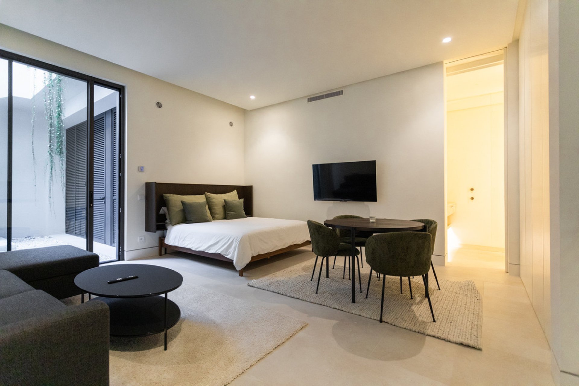 Resale - House - Detached Villa - Benahavís - La Quinta